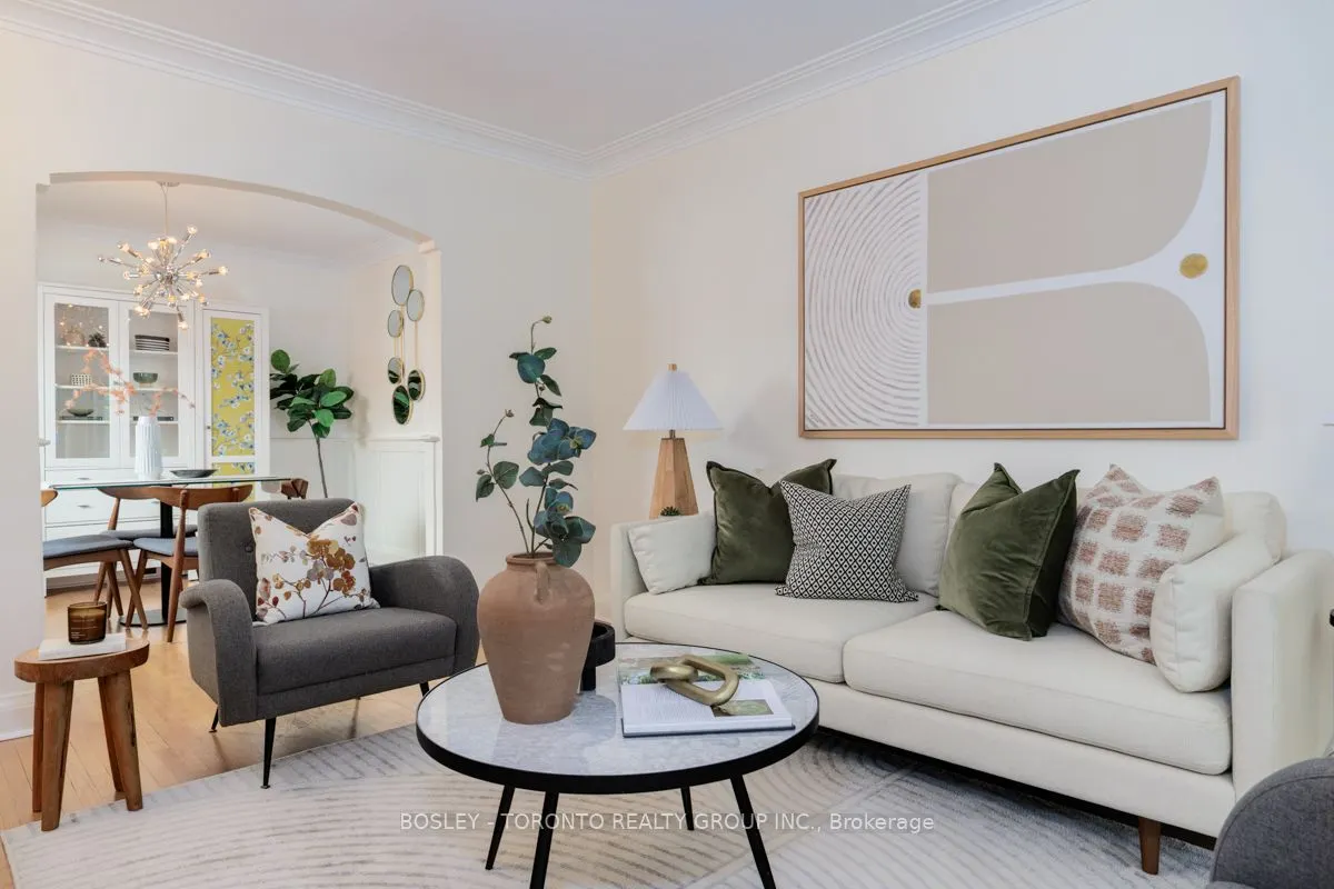 7 Crestland Avenue