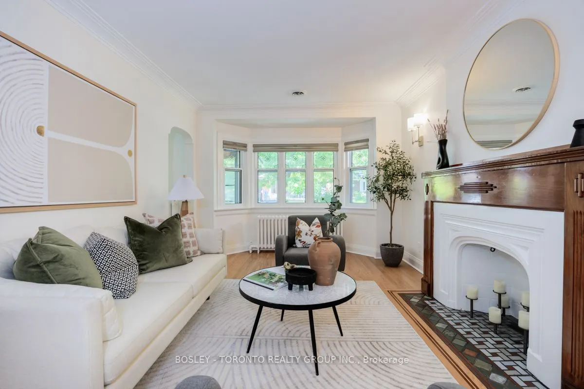 7 Crestland Avenue