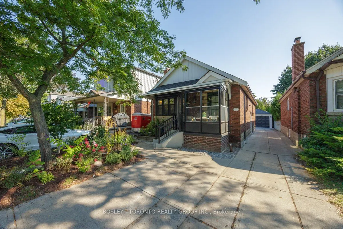 7 Crestland Avenue