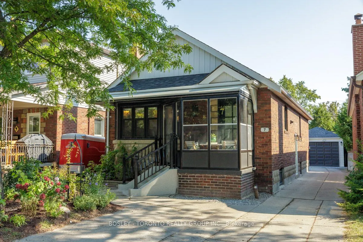 7 Crestland Avenue
