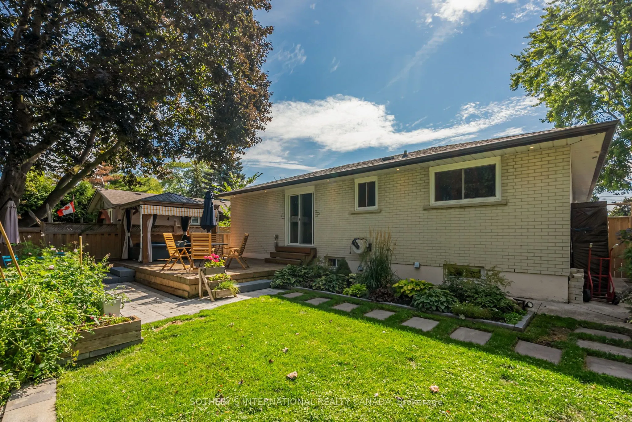 902 Vistula Drive