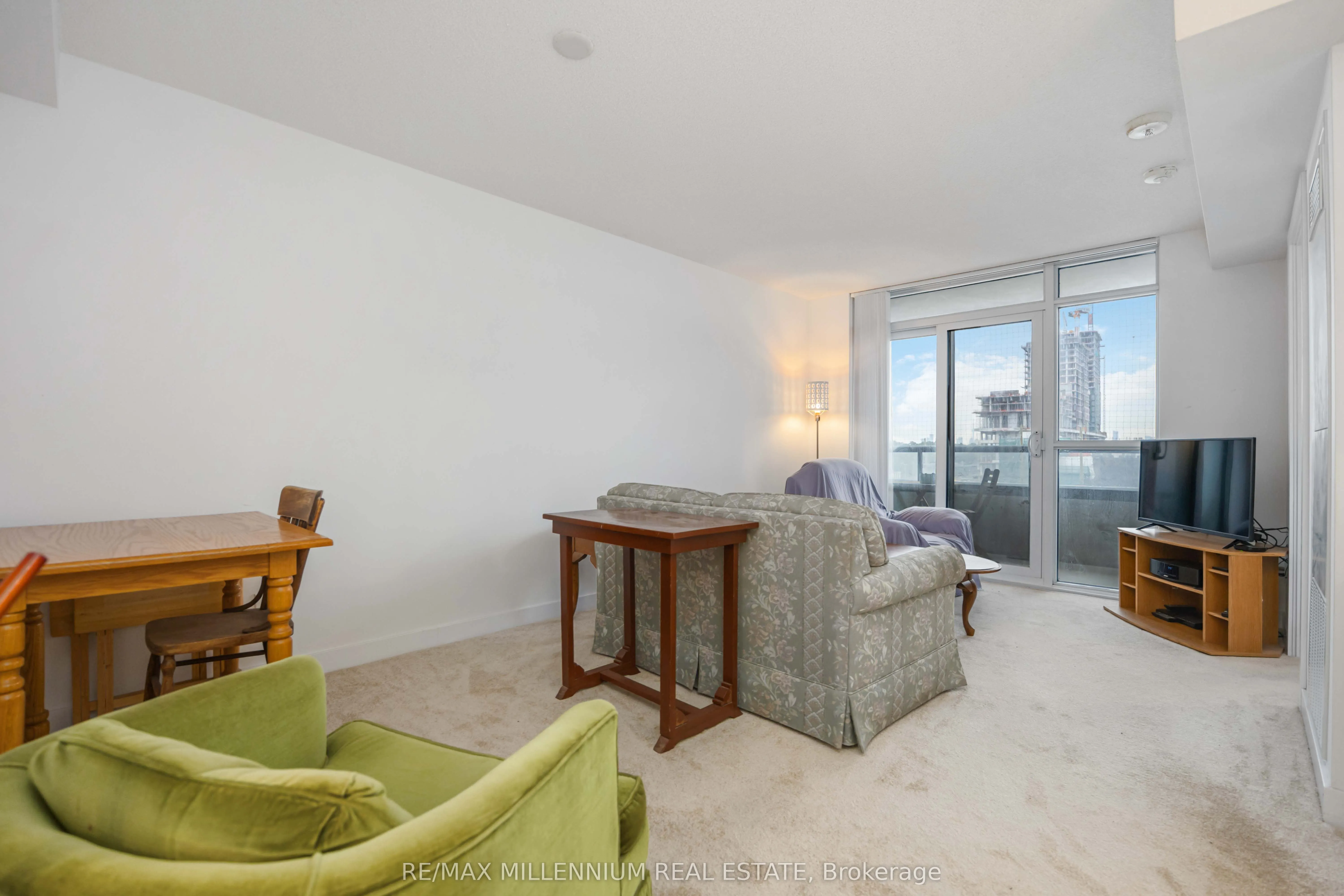 8 Trent Avenue, #407