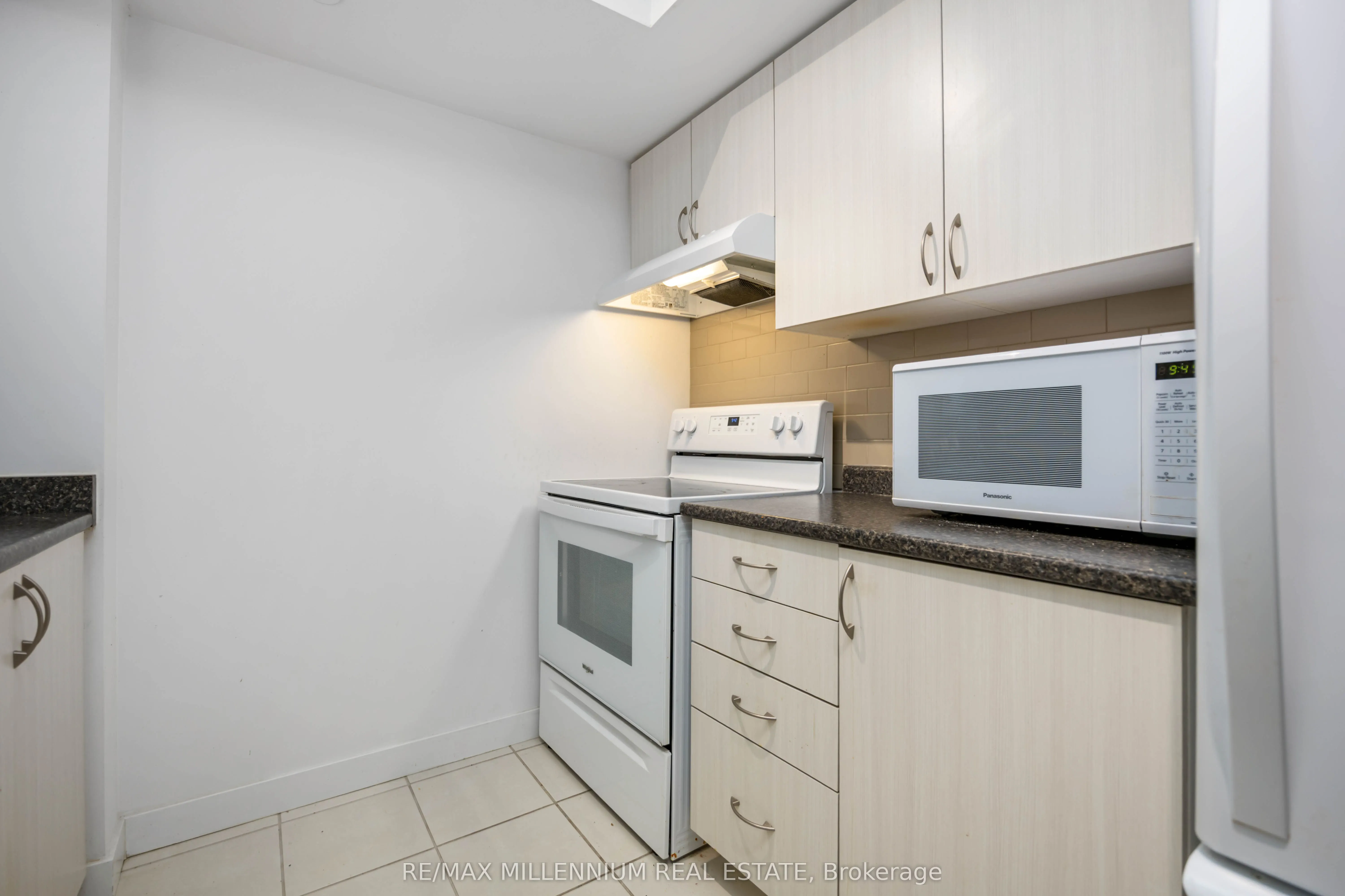 8 Trent Avenue, #407