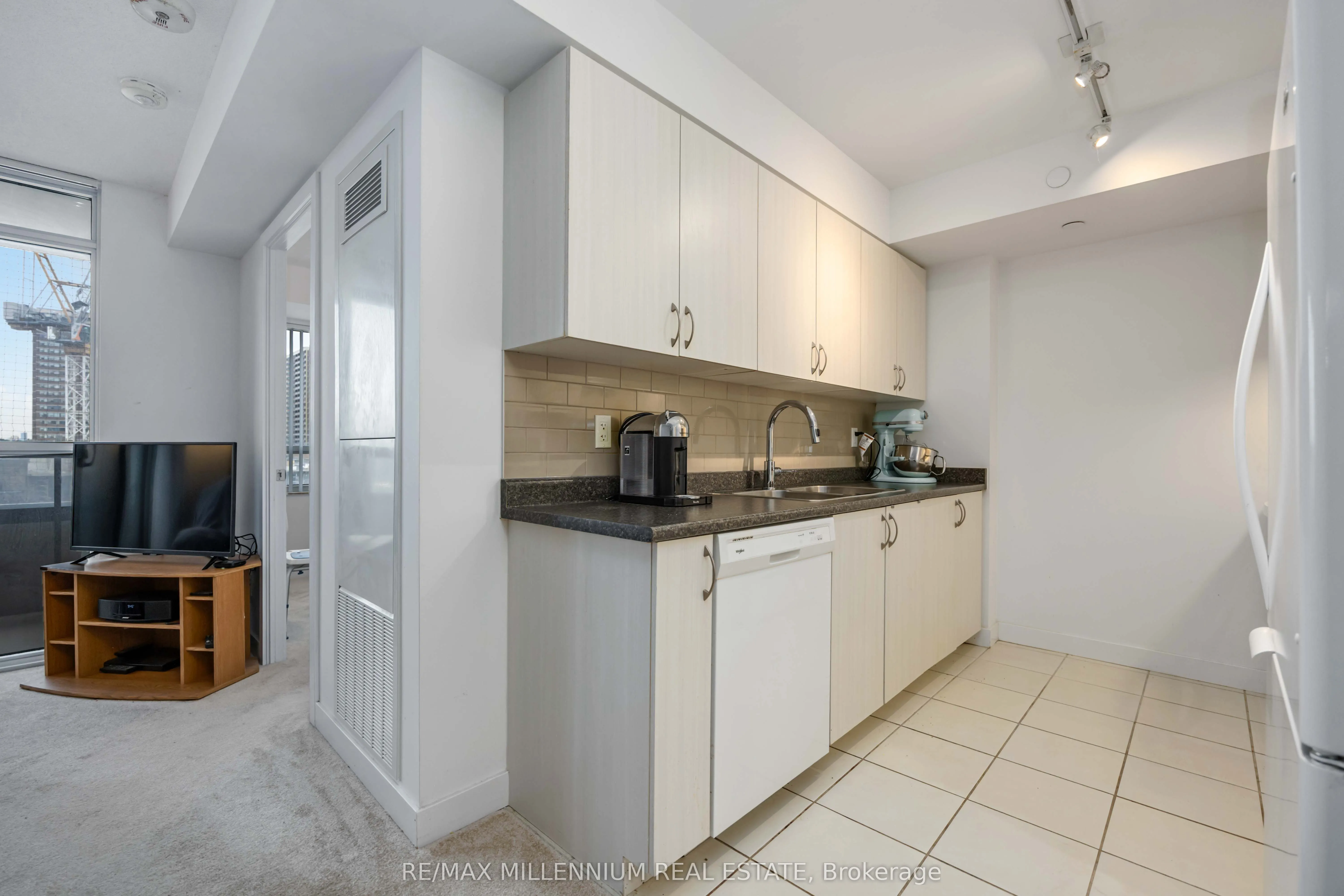 8 Trent Avenue, #407