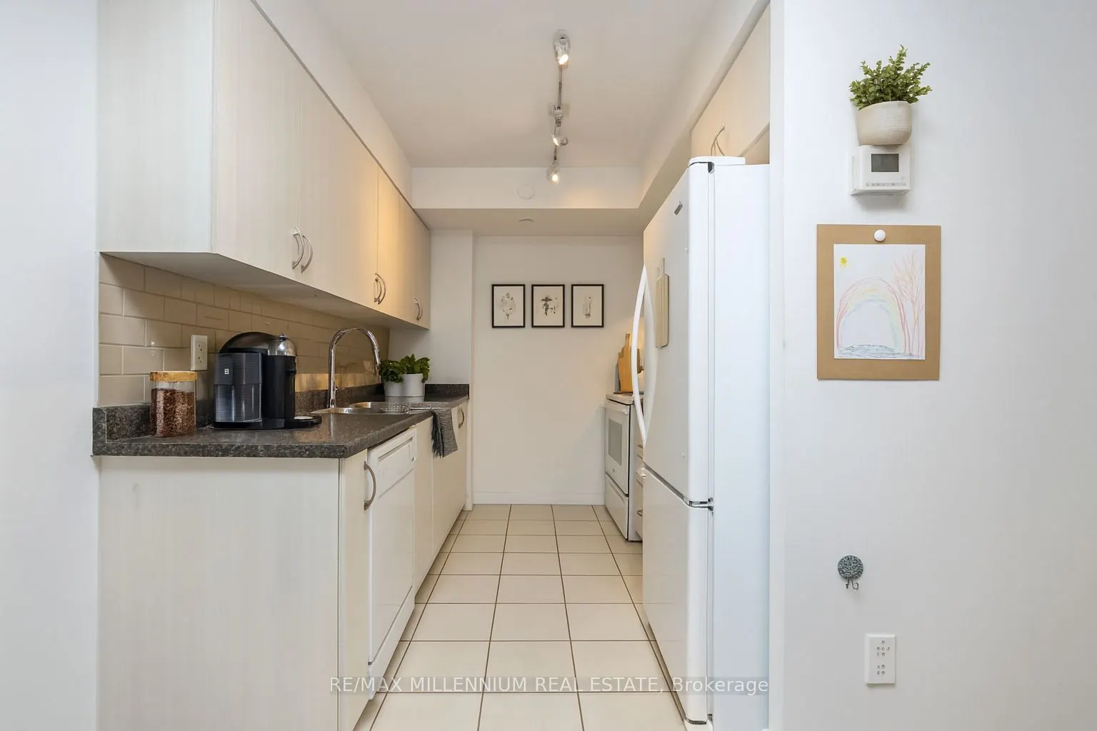 8 Trent Avenue, #407