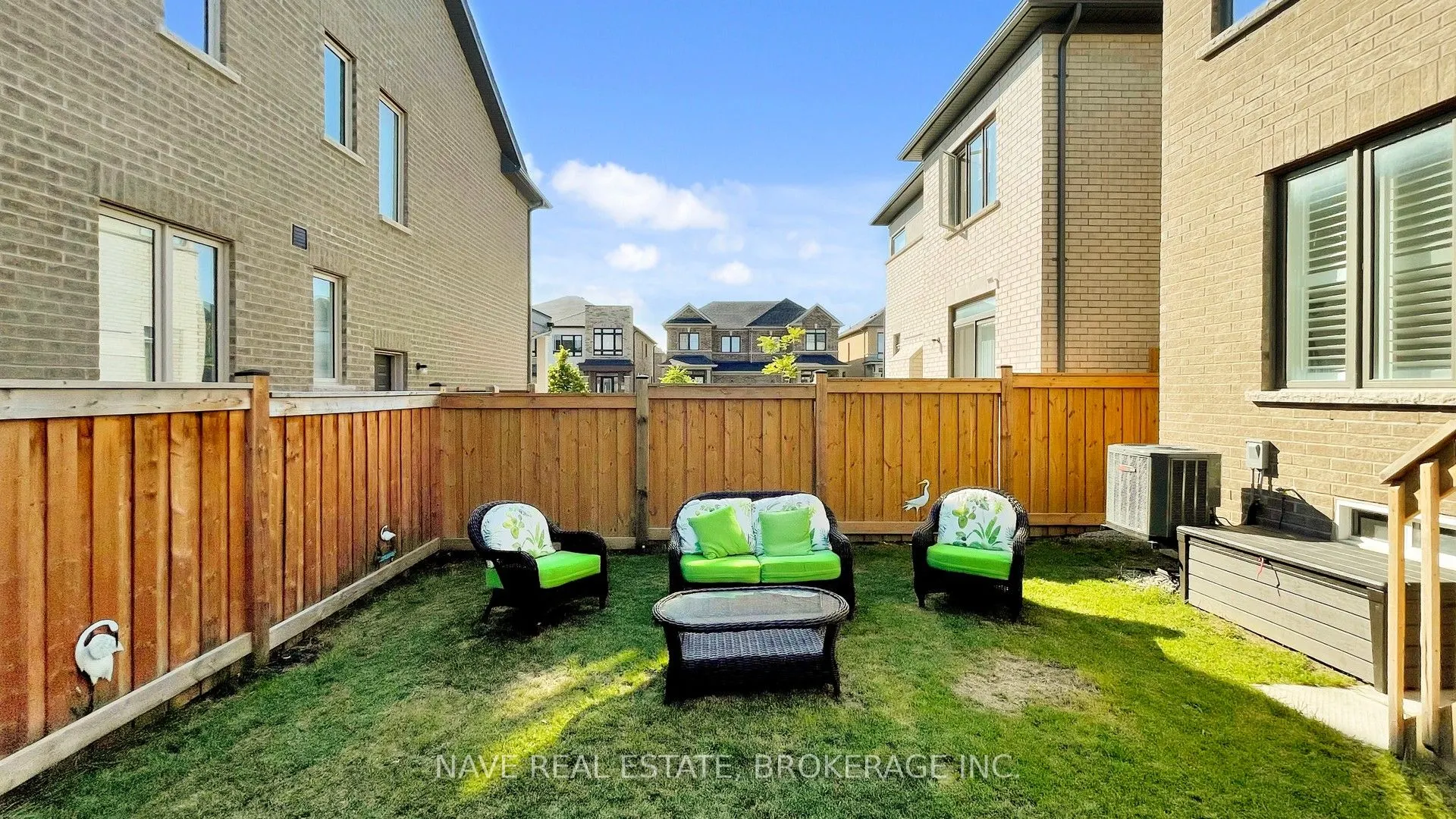 52 Conarty Cres. Crescent
