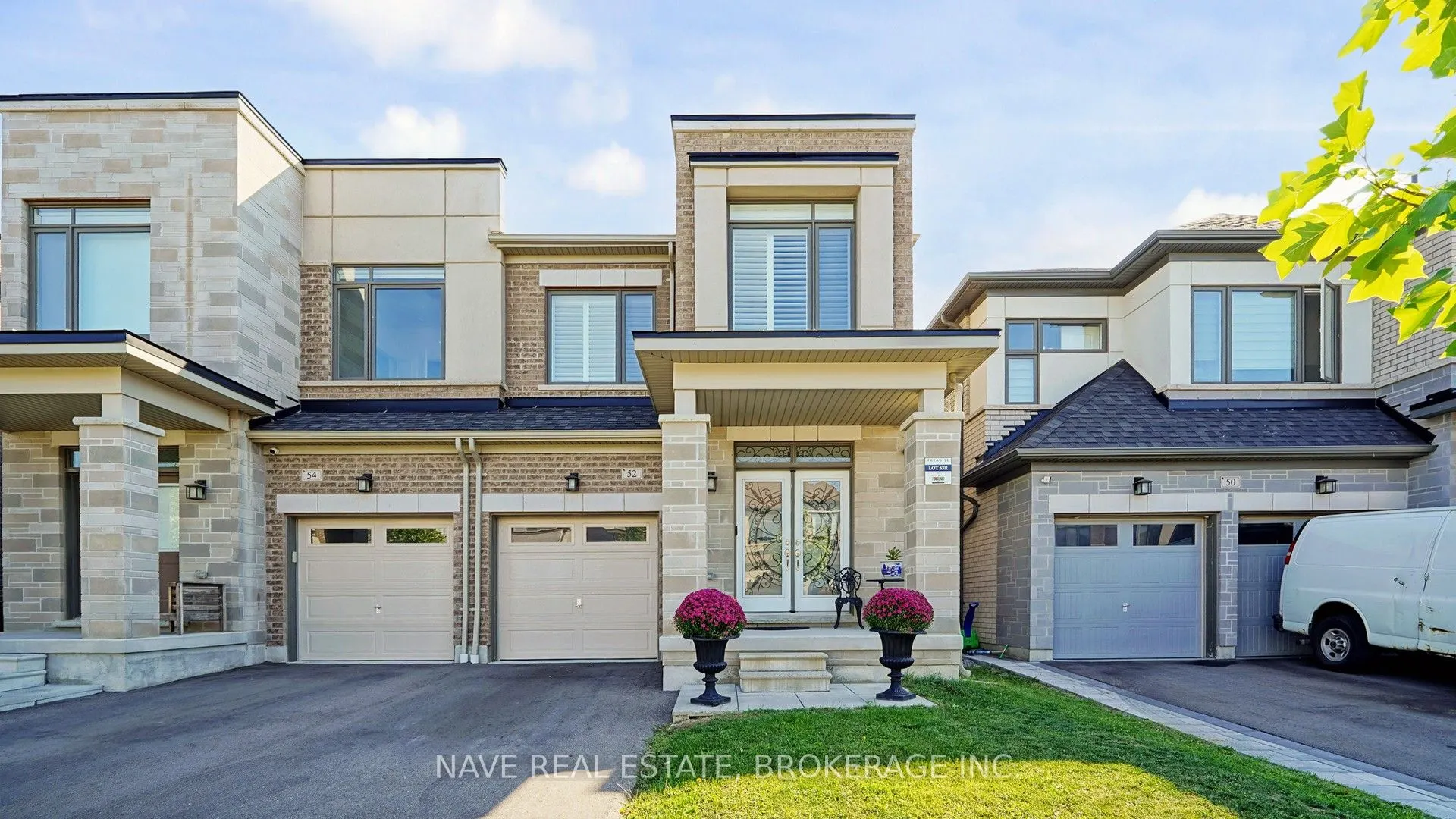 52 Conarty Cres. Crescent