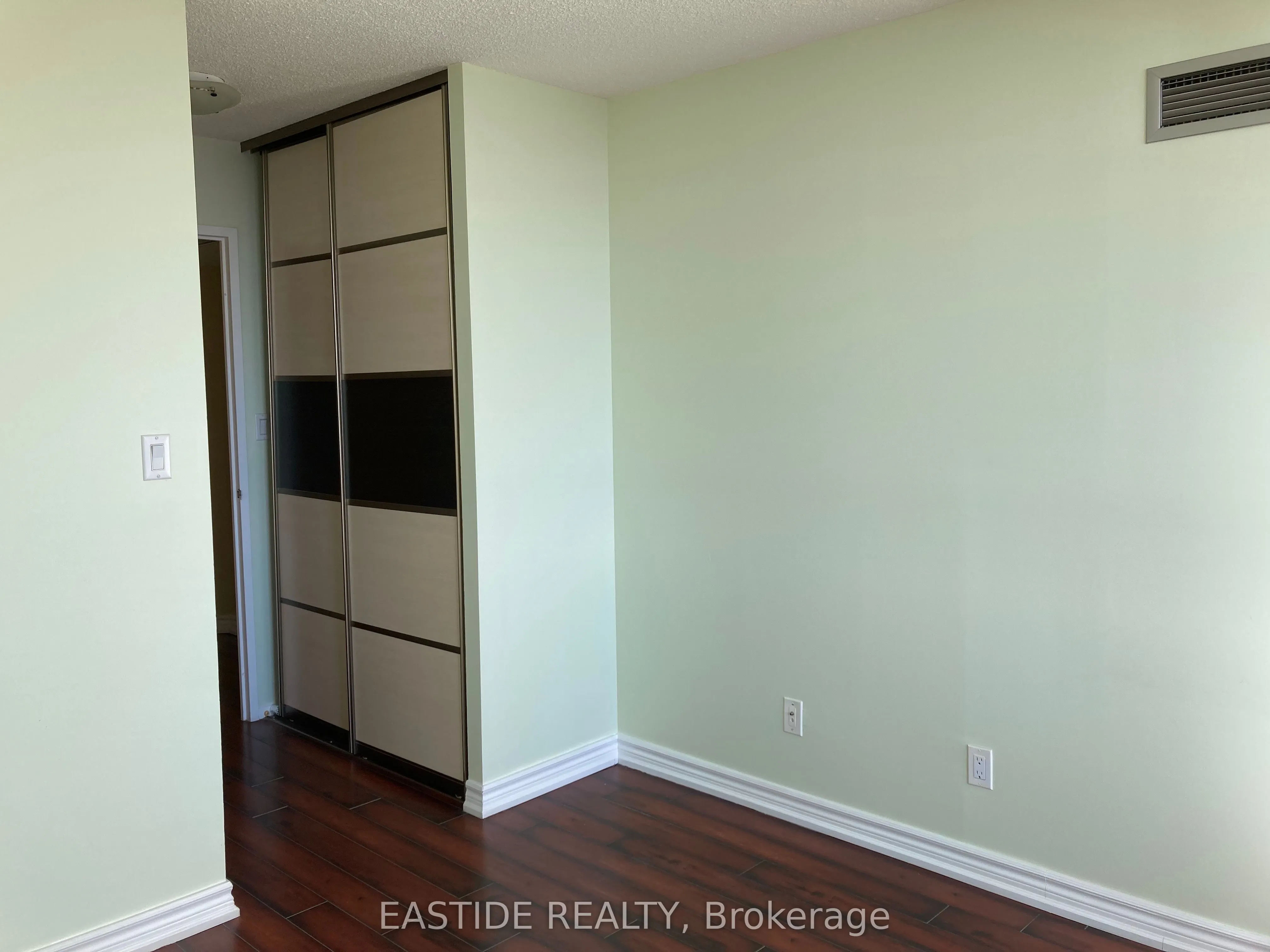 55 Bamburgh Circle, #1806