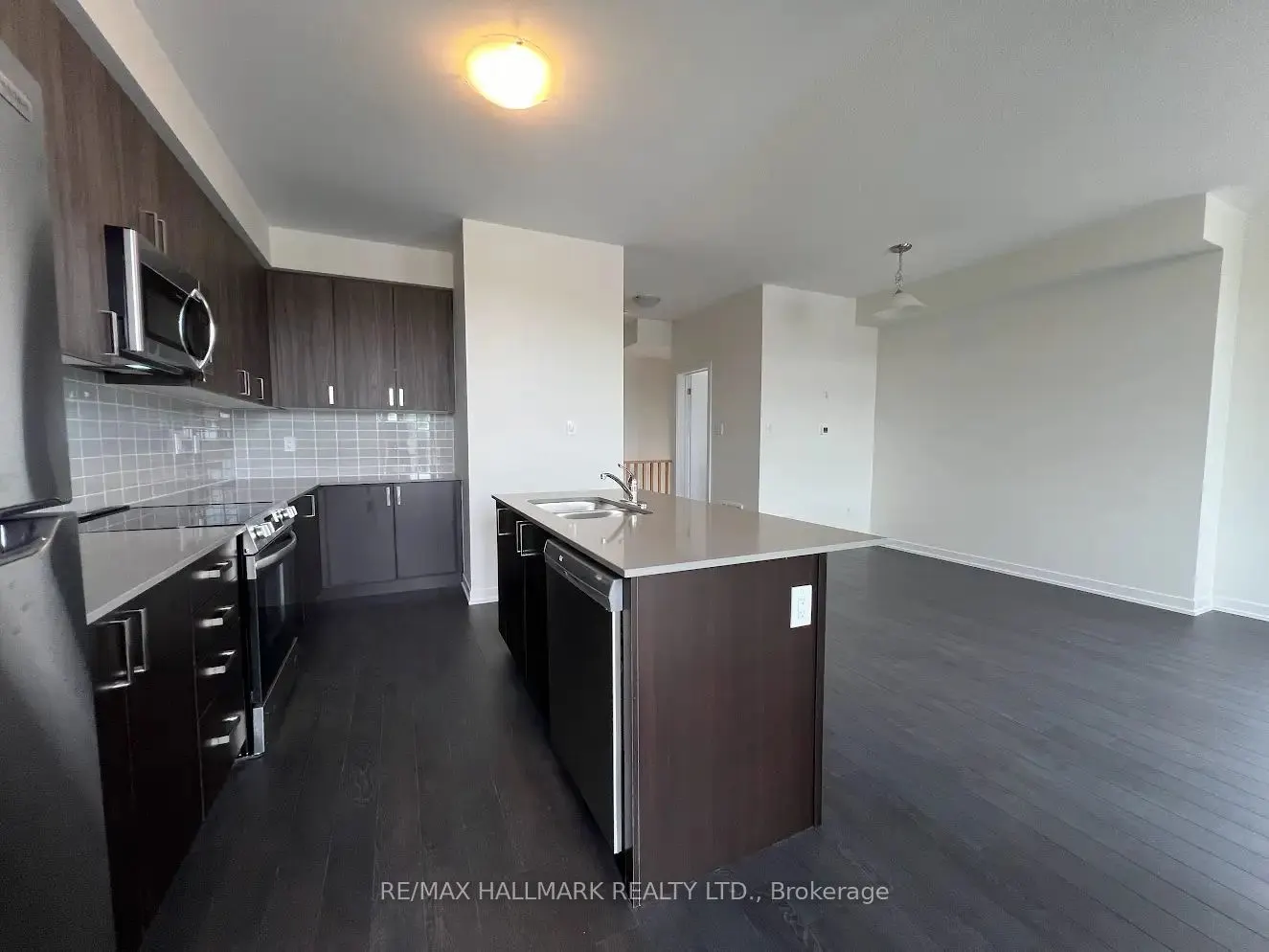 1865 Pickering Parkway S, #101