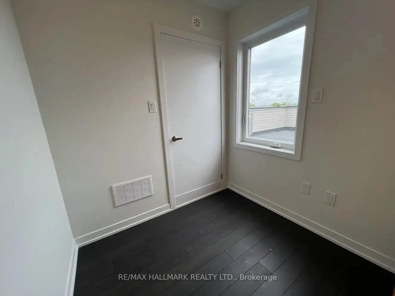 1865 Pickering Parkway S, #101