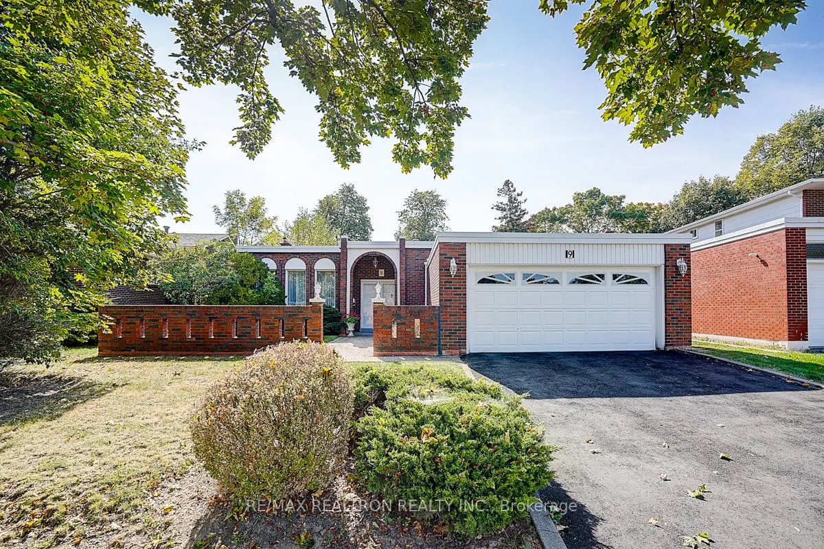 9 Eastlea Crescent