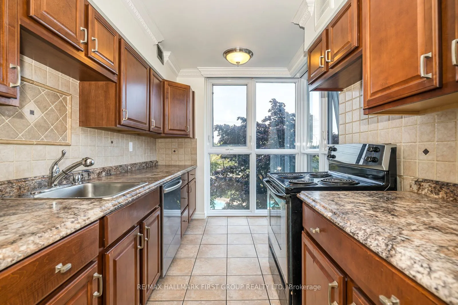 2 Westney Road N Road, #305