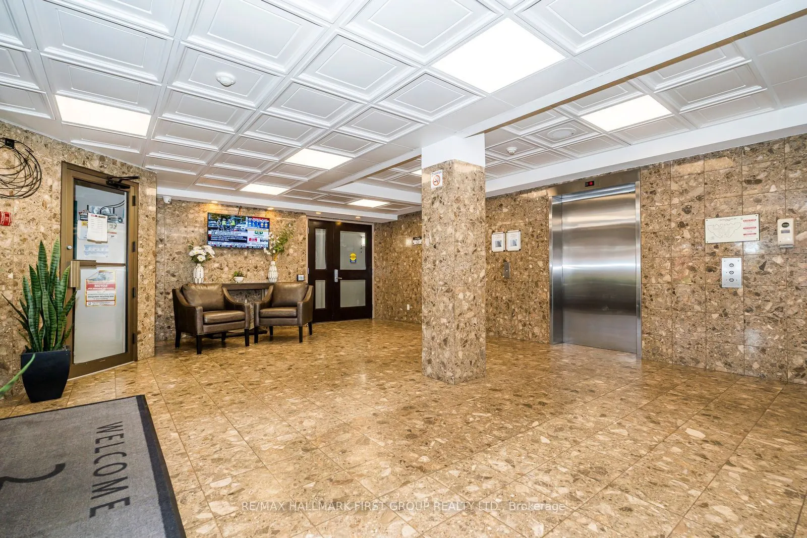 2 Westney Road N Road, #305