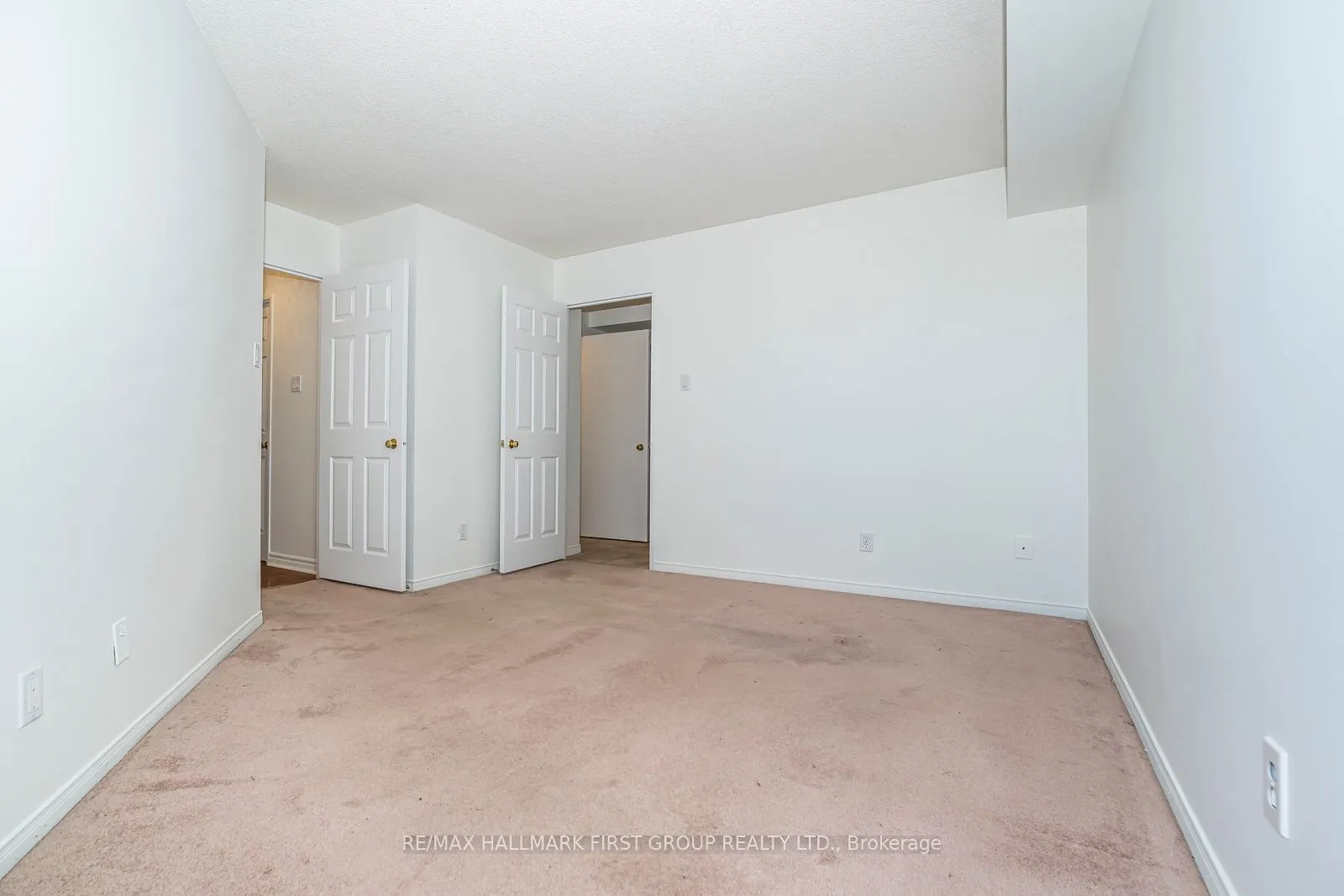 2 Westney Road N Road, #305