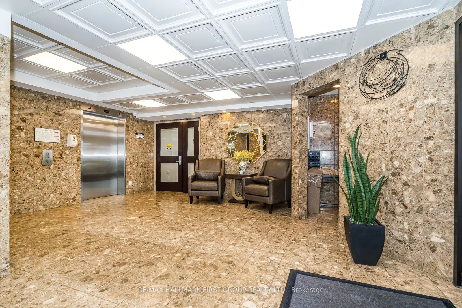 2 Westney Road N Road, #305