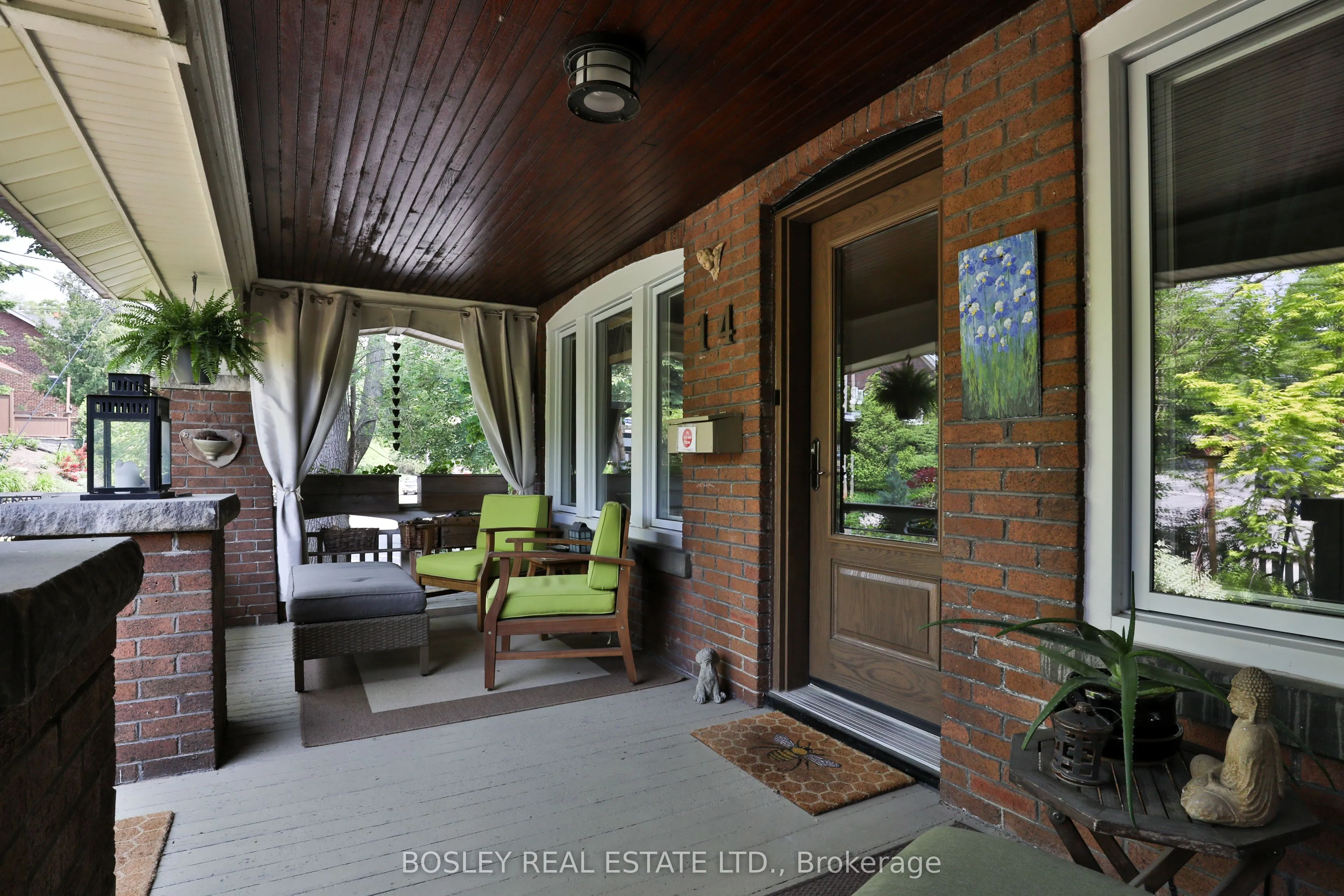 14 Beach View Crescent