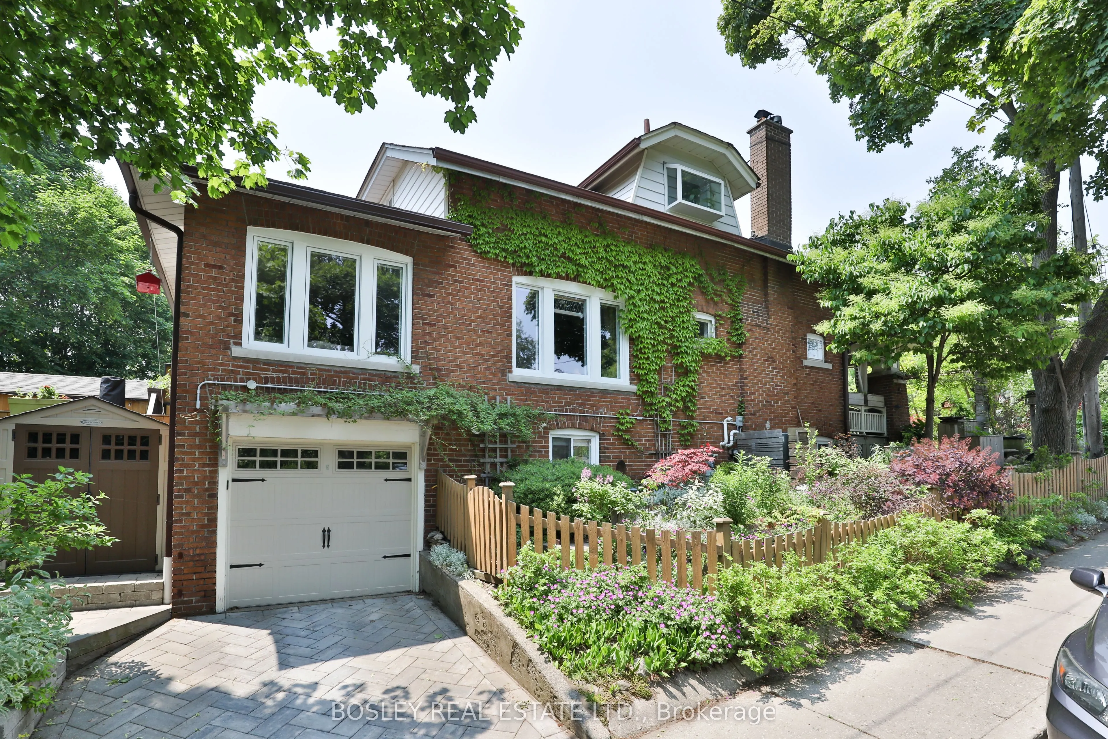 14 Beach View Crescent