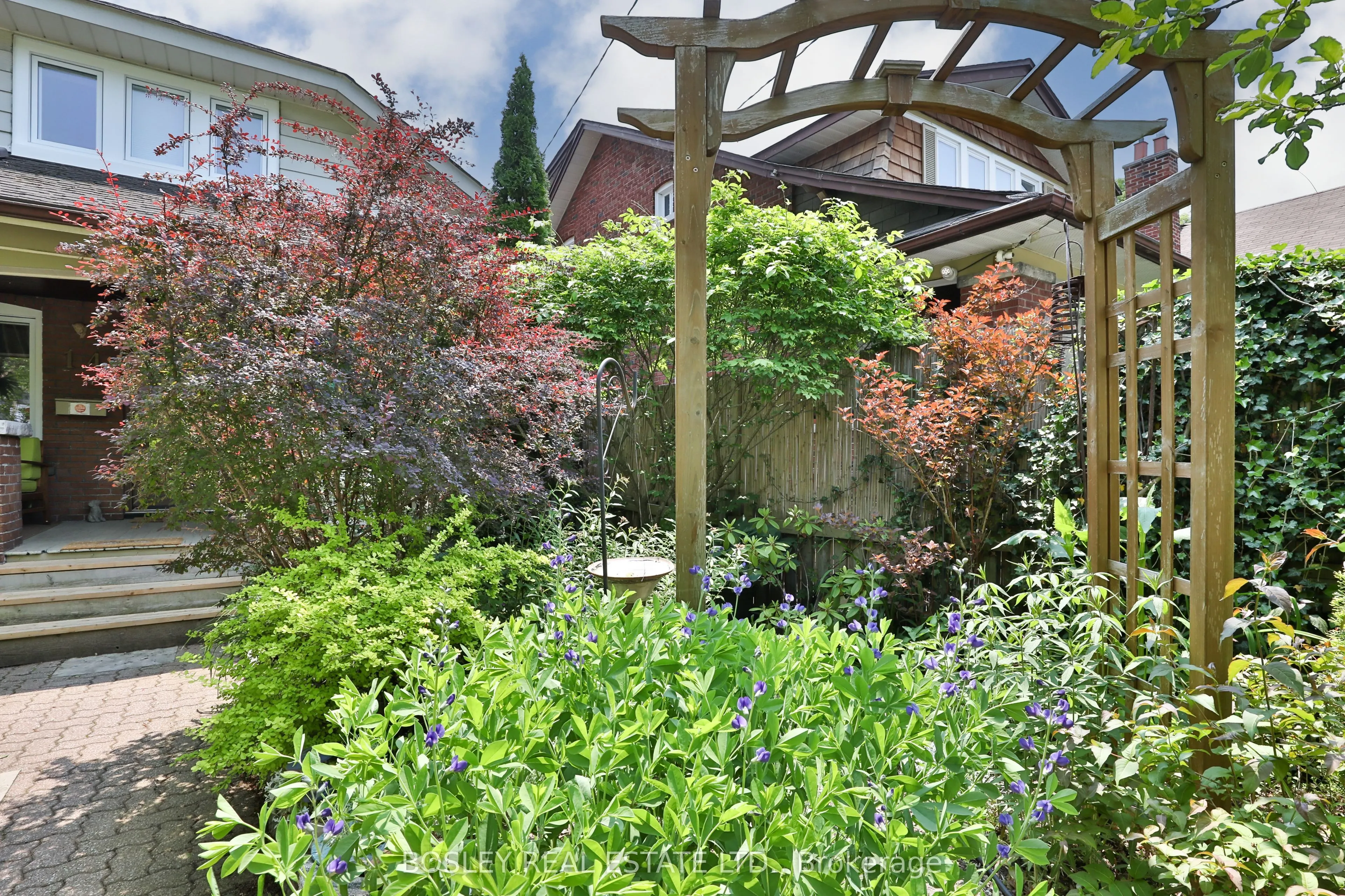 14 Beach View Crescent