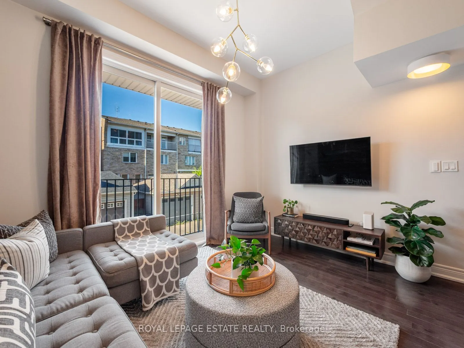 20 Fairhead Mews