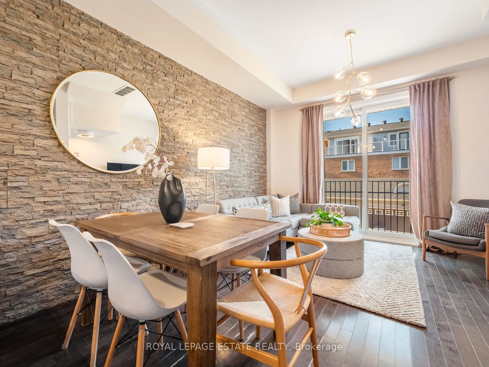 20 Fairhead Mews