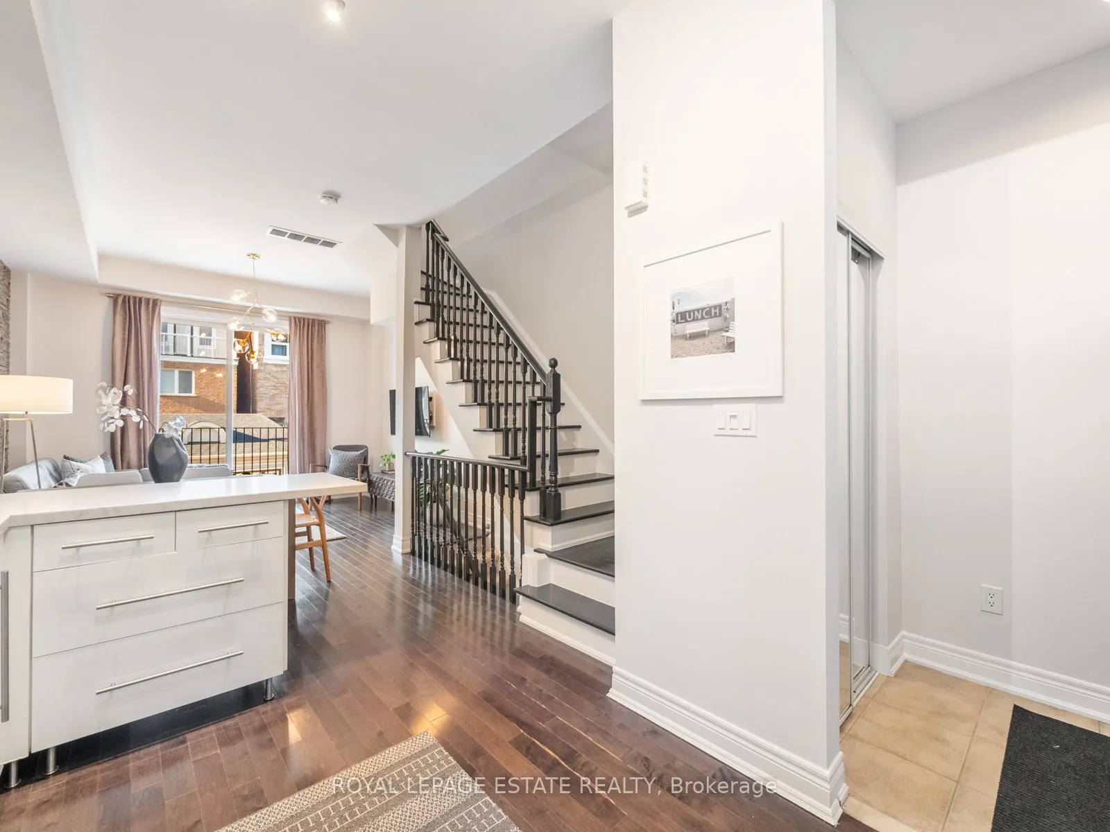 20 Fairhead Mews