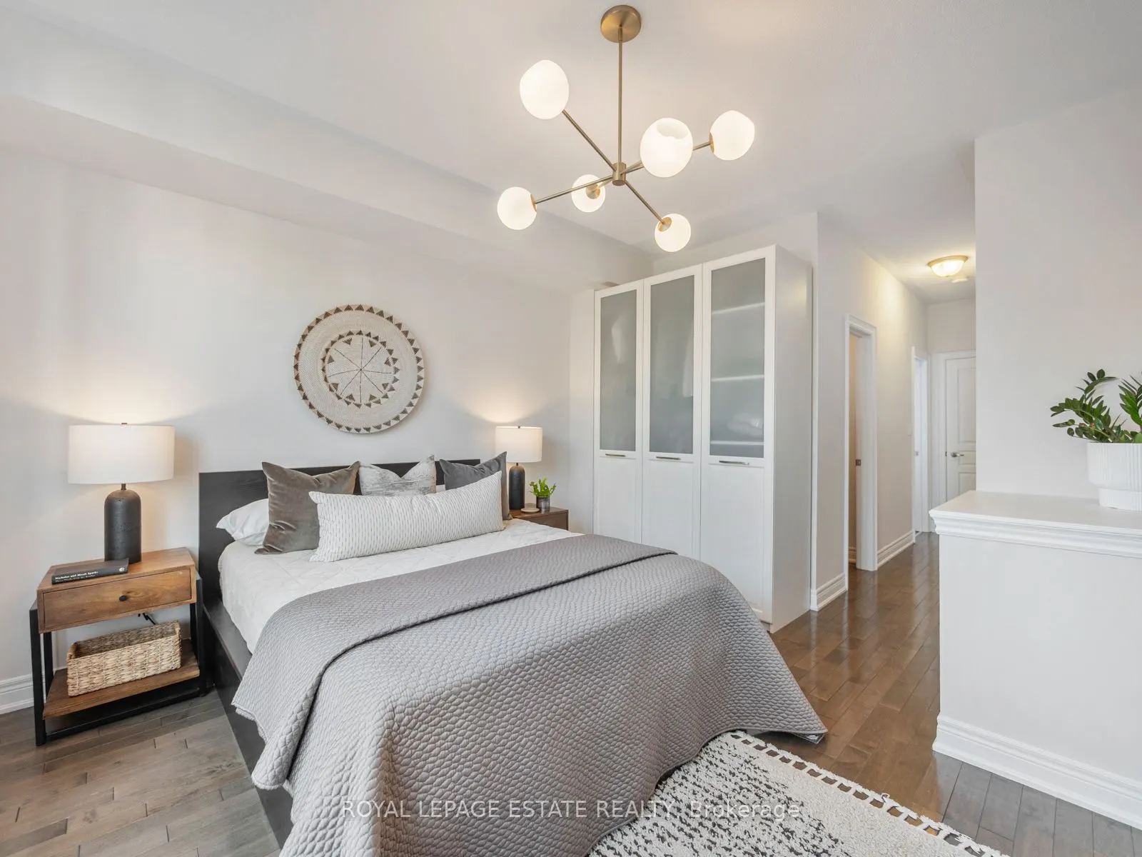 20 Fairhead Mews