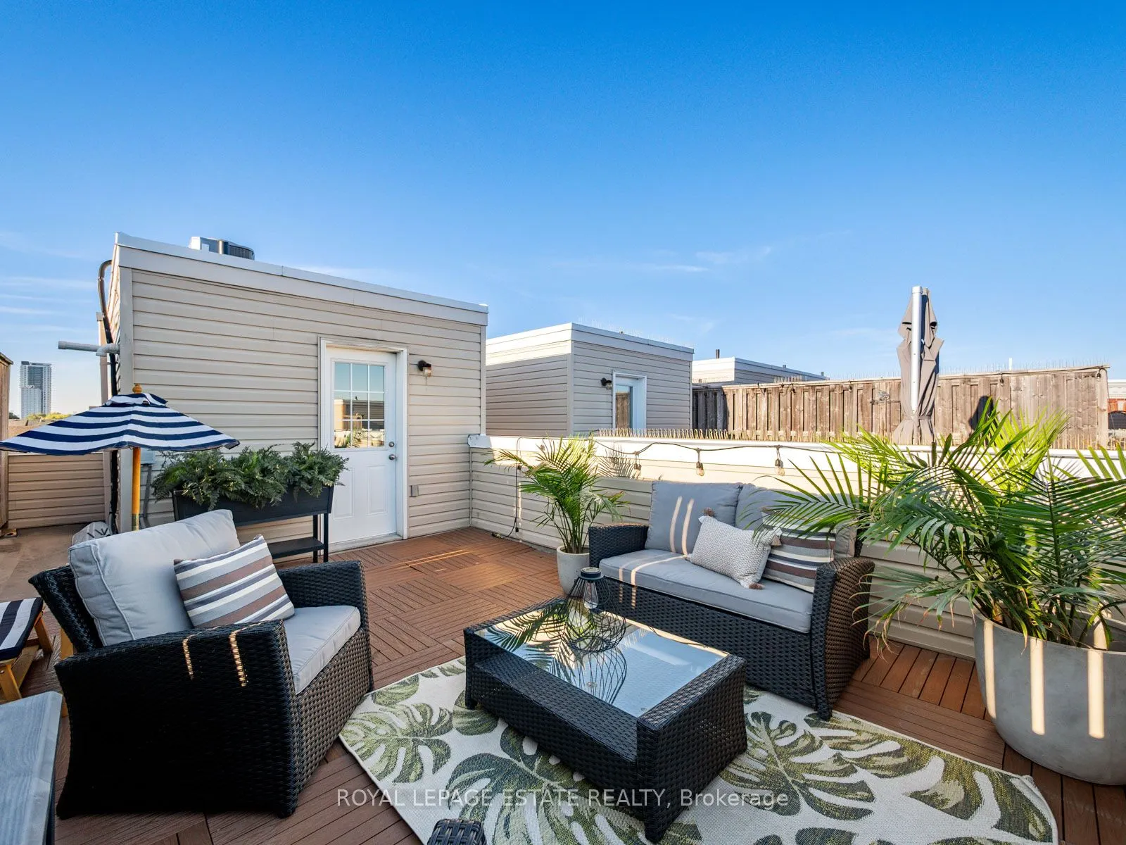 20 Fairhead Mews