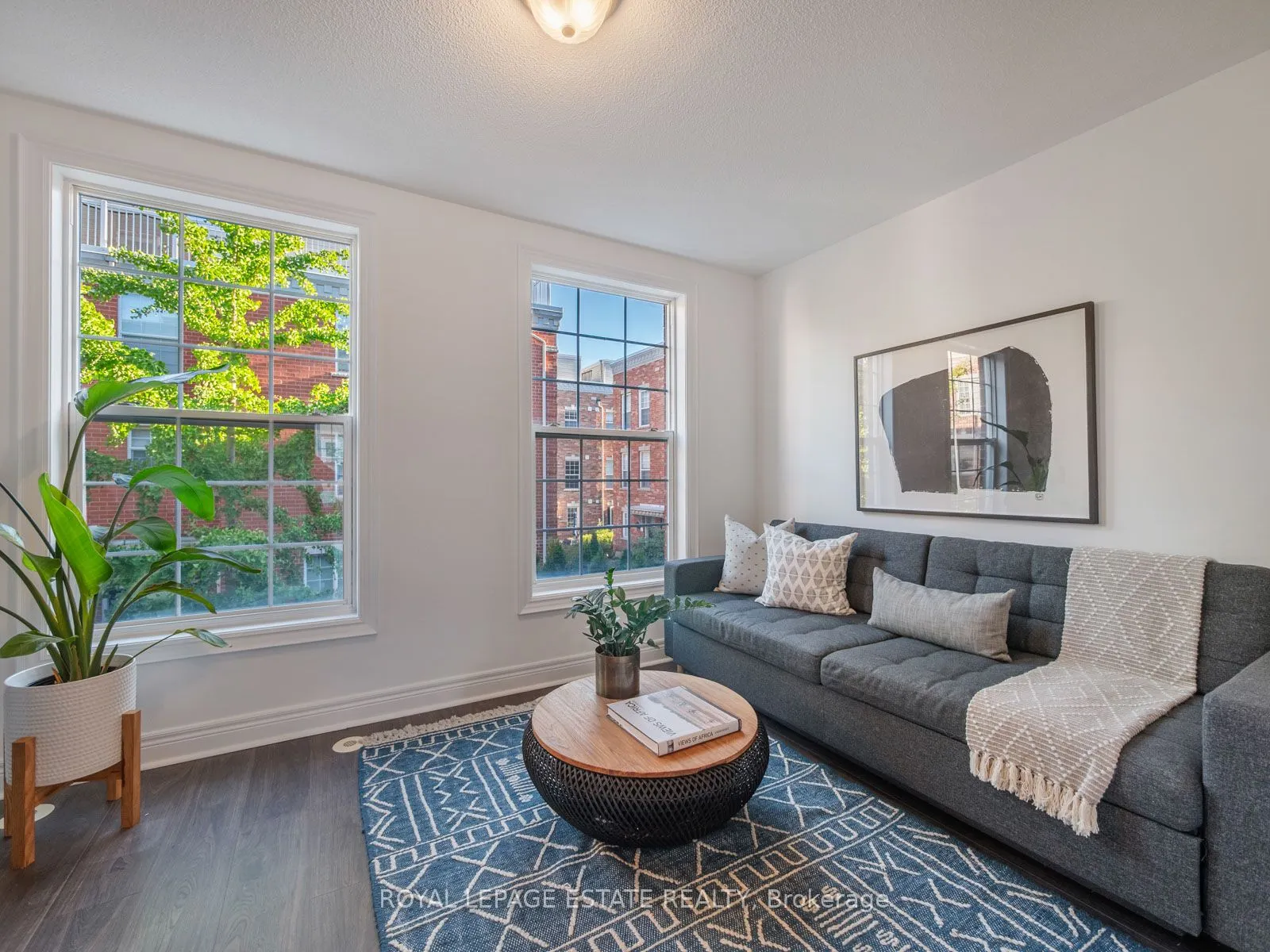 20 Fairhead Mews
