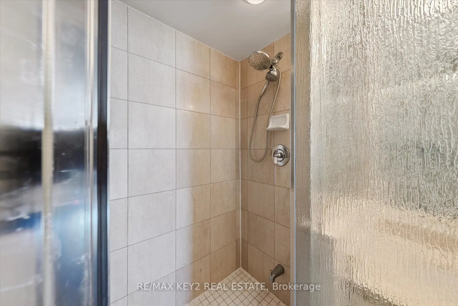 138 Bonis Avenue, #1116