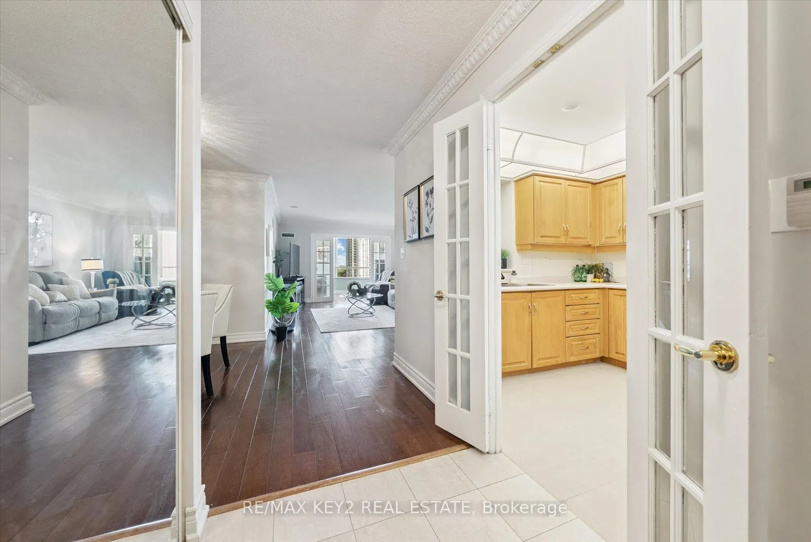 138 Bonis Avenue, #1116