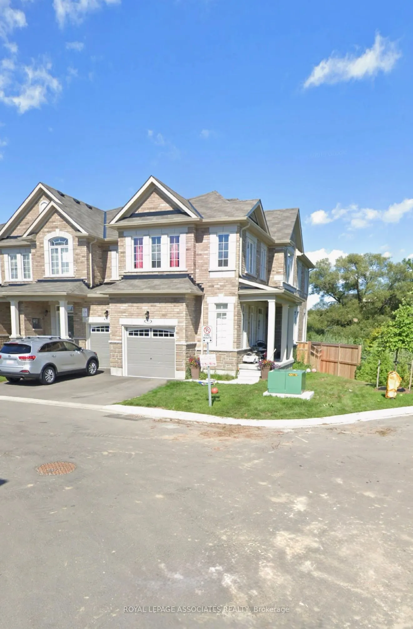 33 Keenlyside Lane