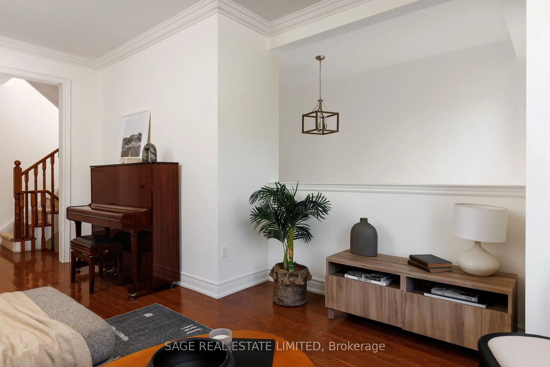 53E Dentonia Park Avenue