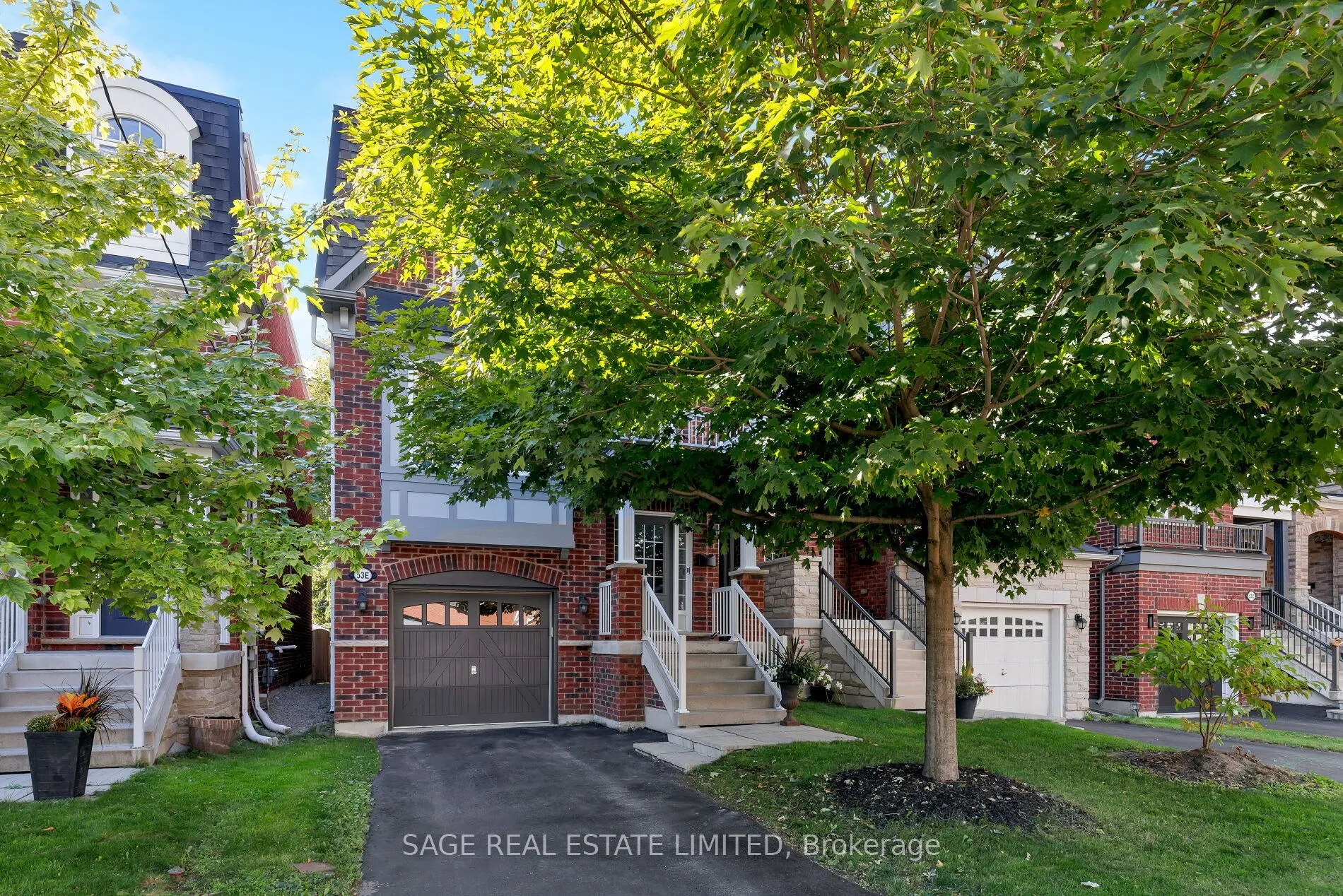 53E Dentonia Park Avenue