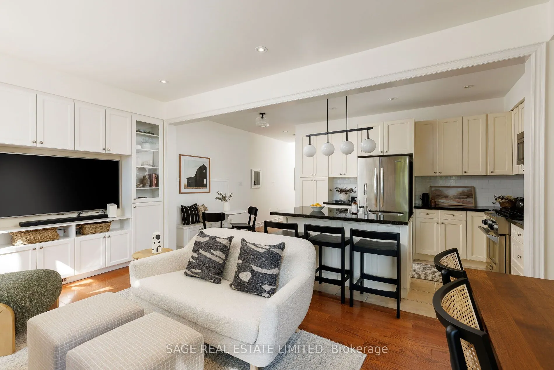 53E Dentonia Park Avenue