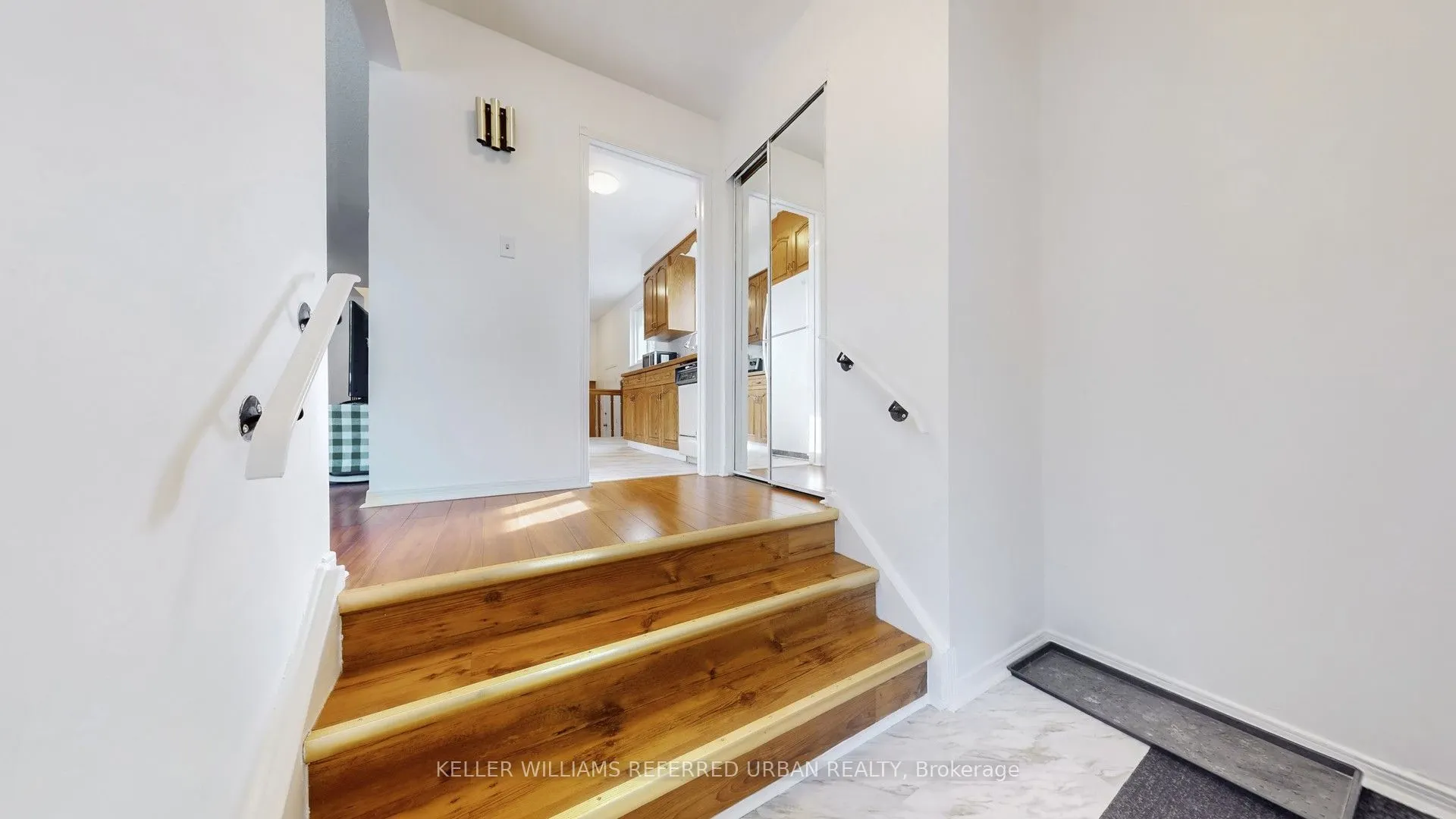 15 Thistlewaite Crescent