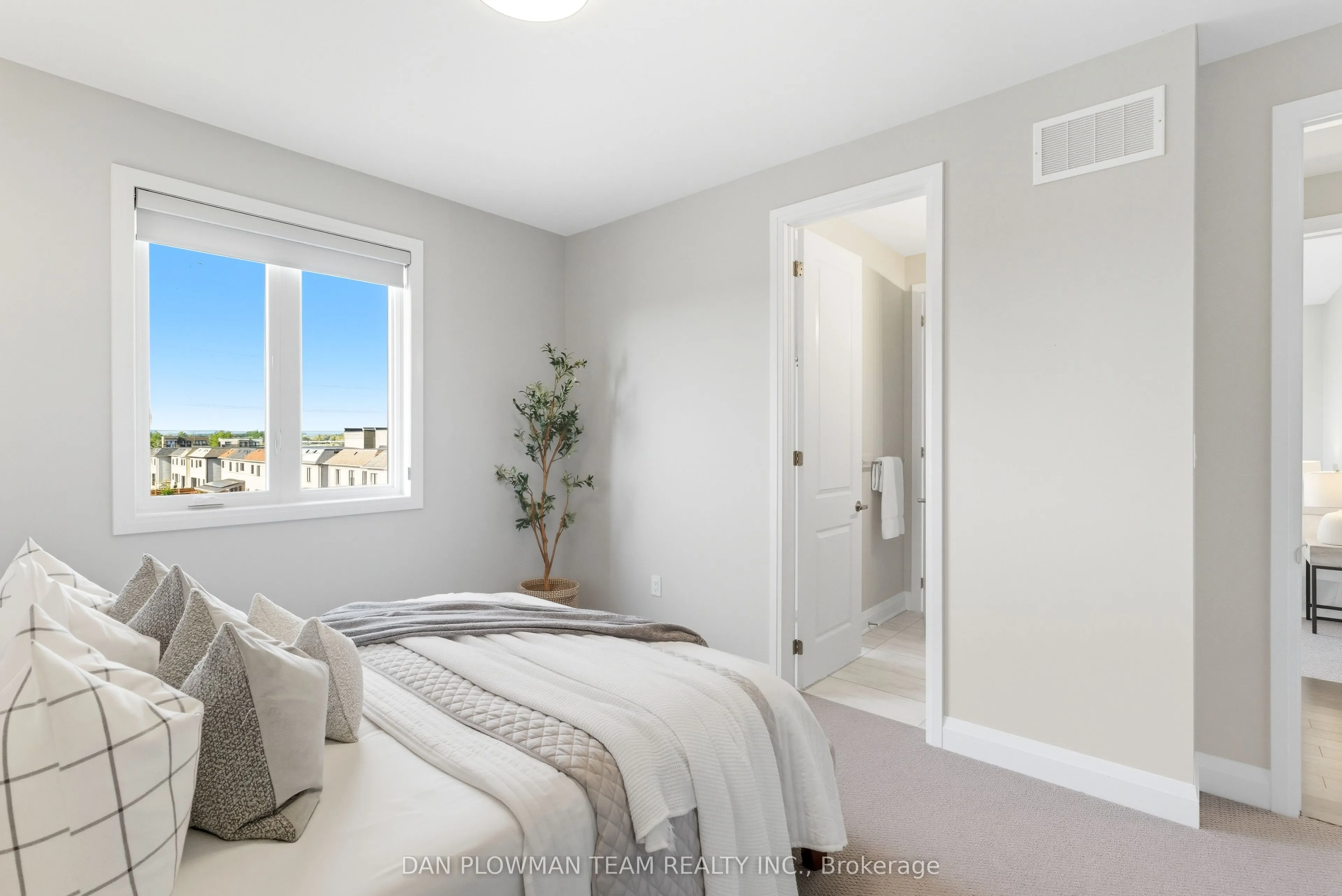 215 Port Darlington Road