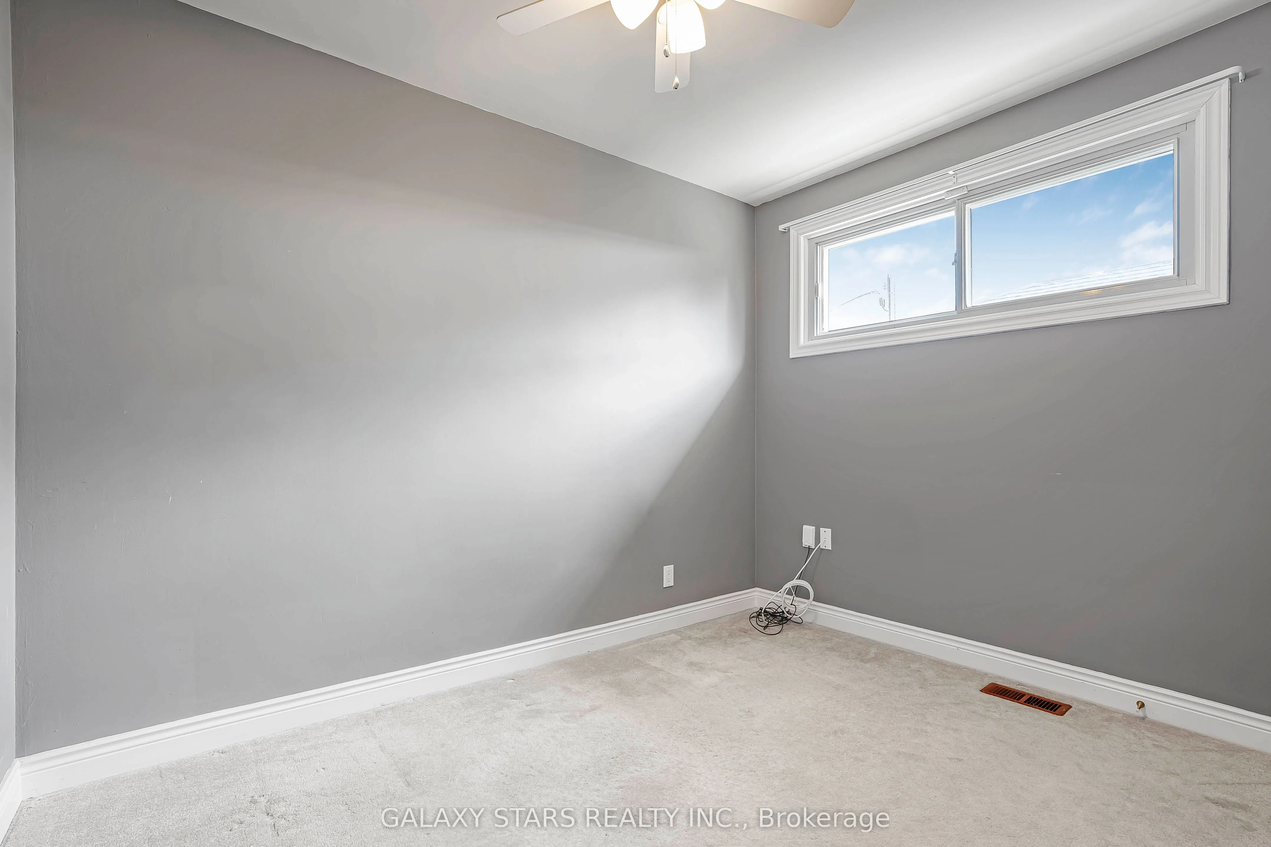 1012 Wardman Crescent, #Main