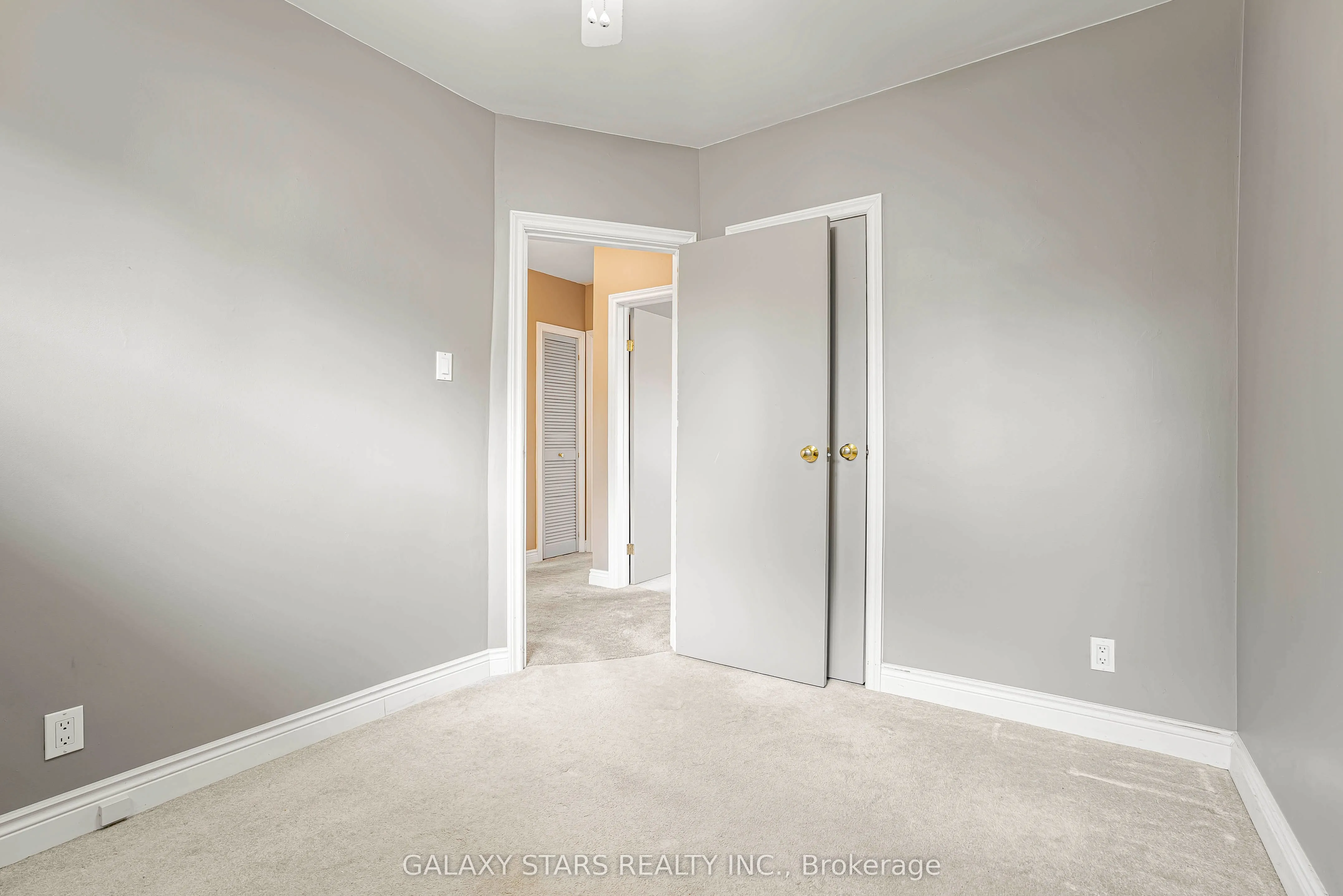 1012 Wardman Crescent, #Main