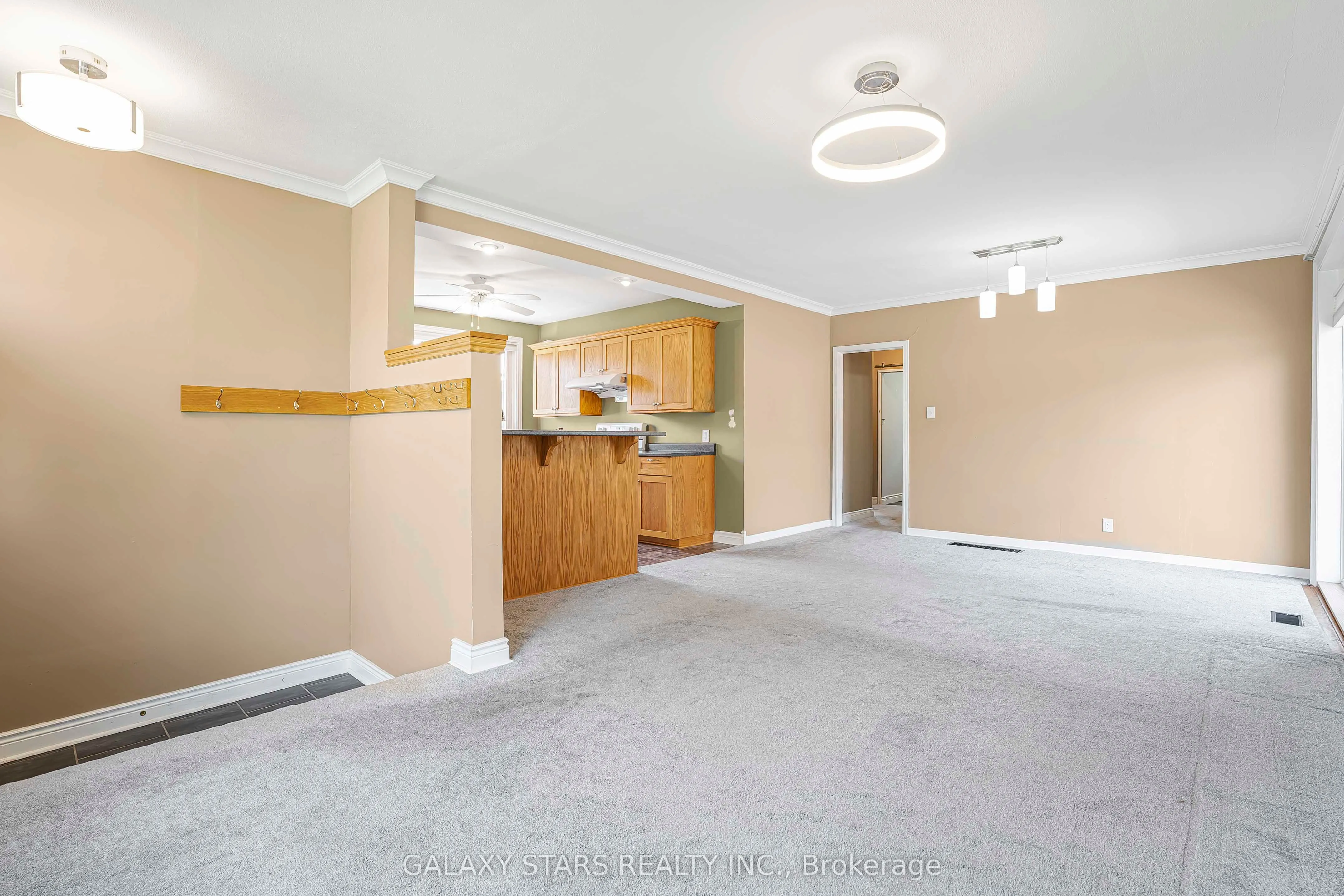 1012 Wardman Crescent, #Main