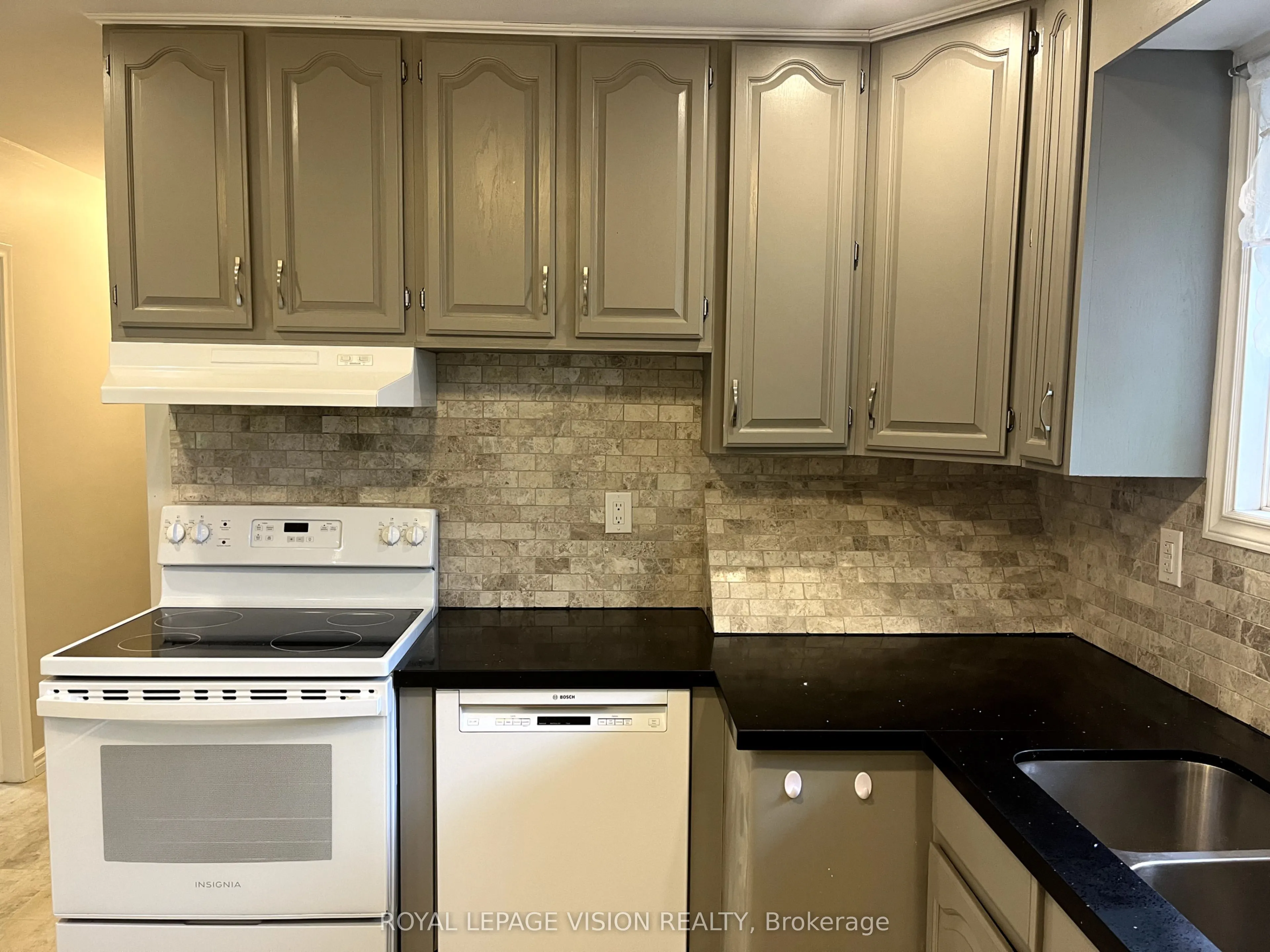 784 Olive Avenue, #Main Floor