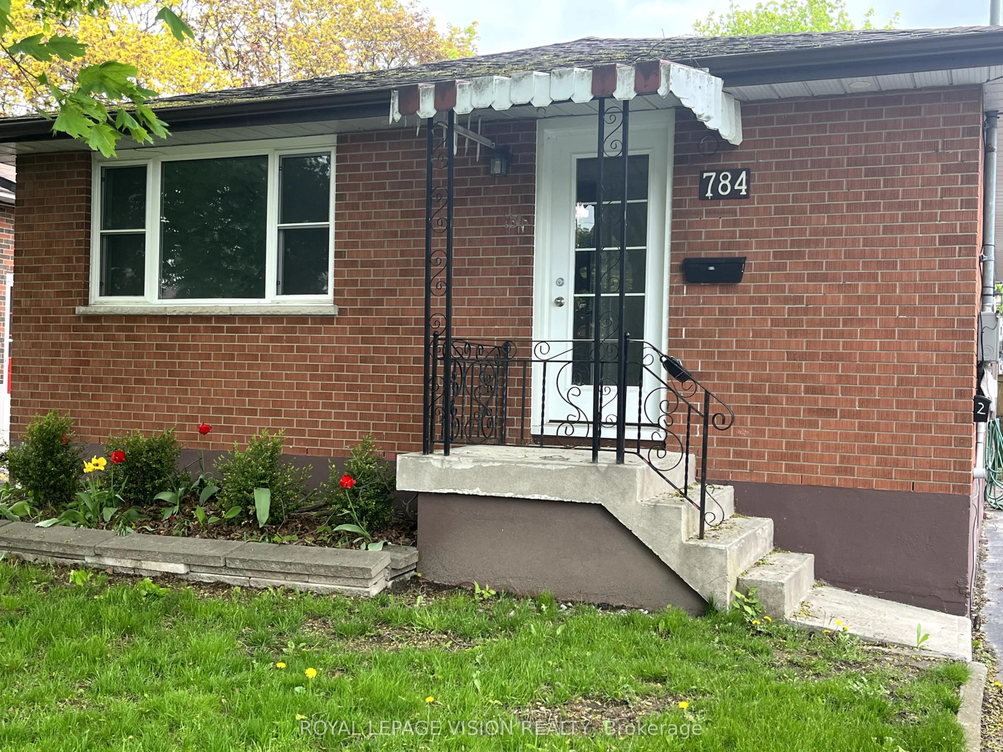 784 Olive Avenue, #Main Floor