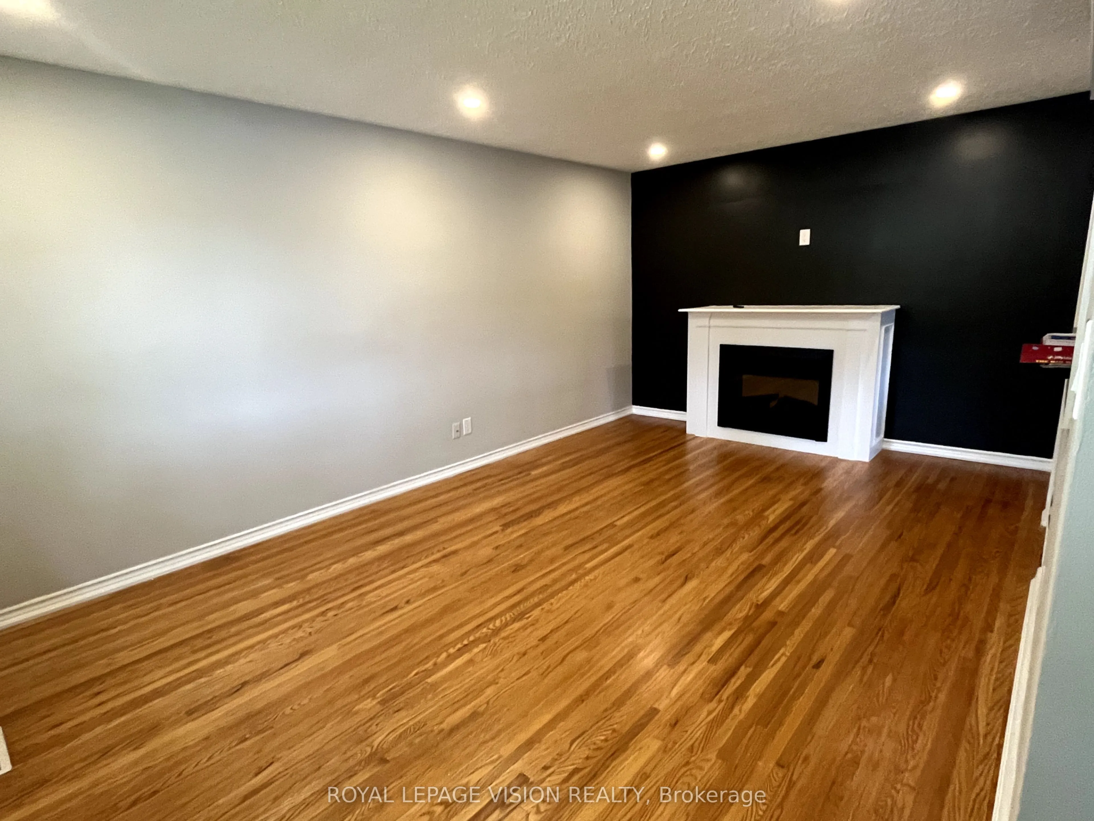 784 Olive Avenue, #Main Floor
