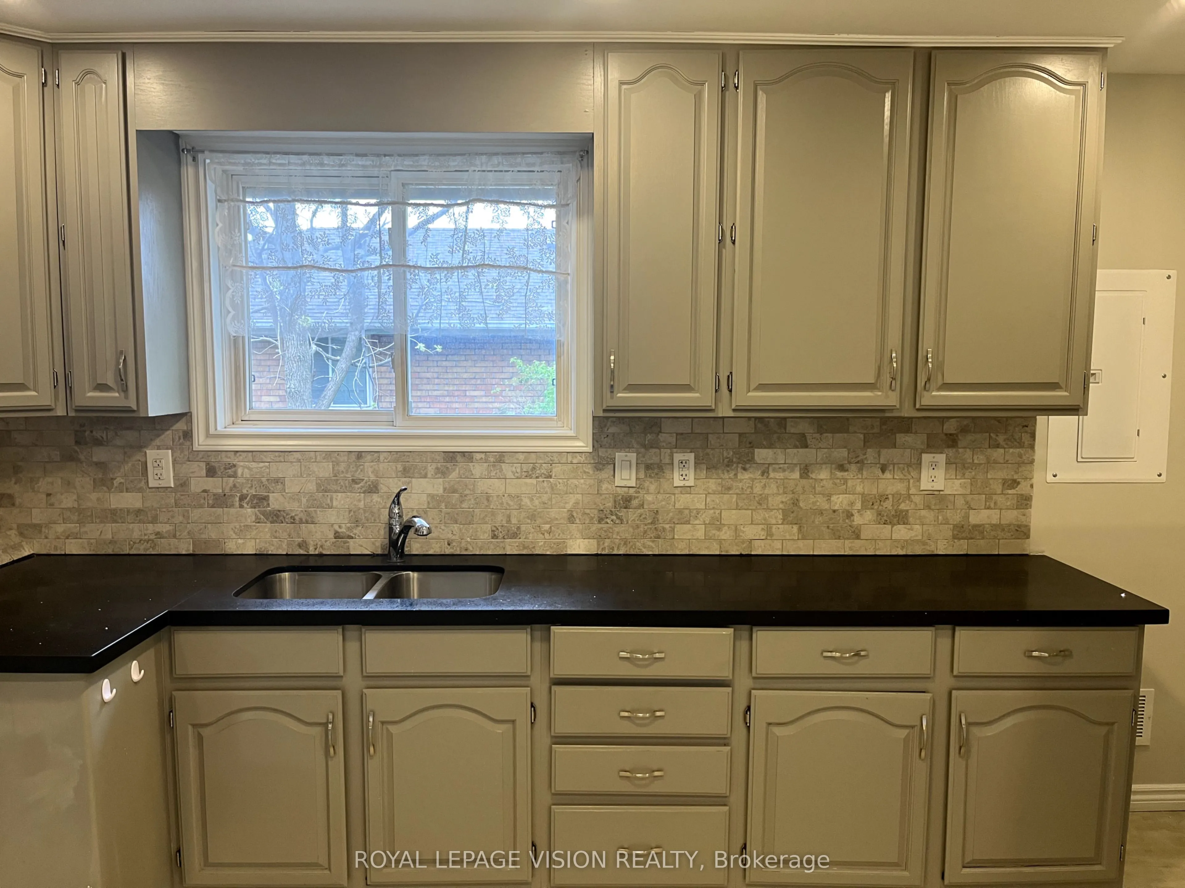 784 Olive Avenue, #Main Floor