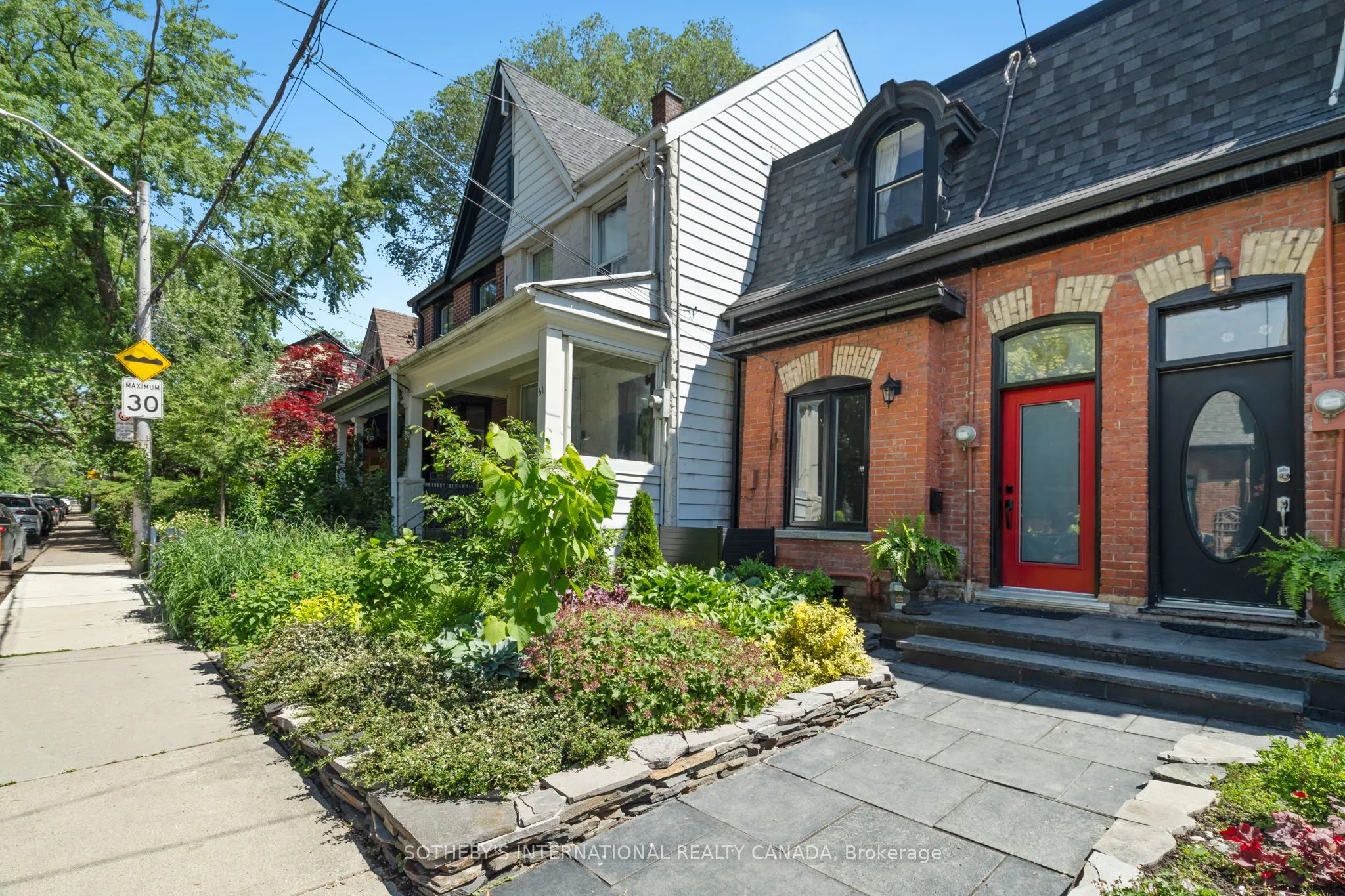 59 De Grassi Street