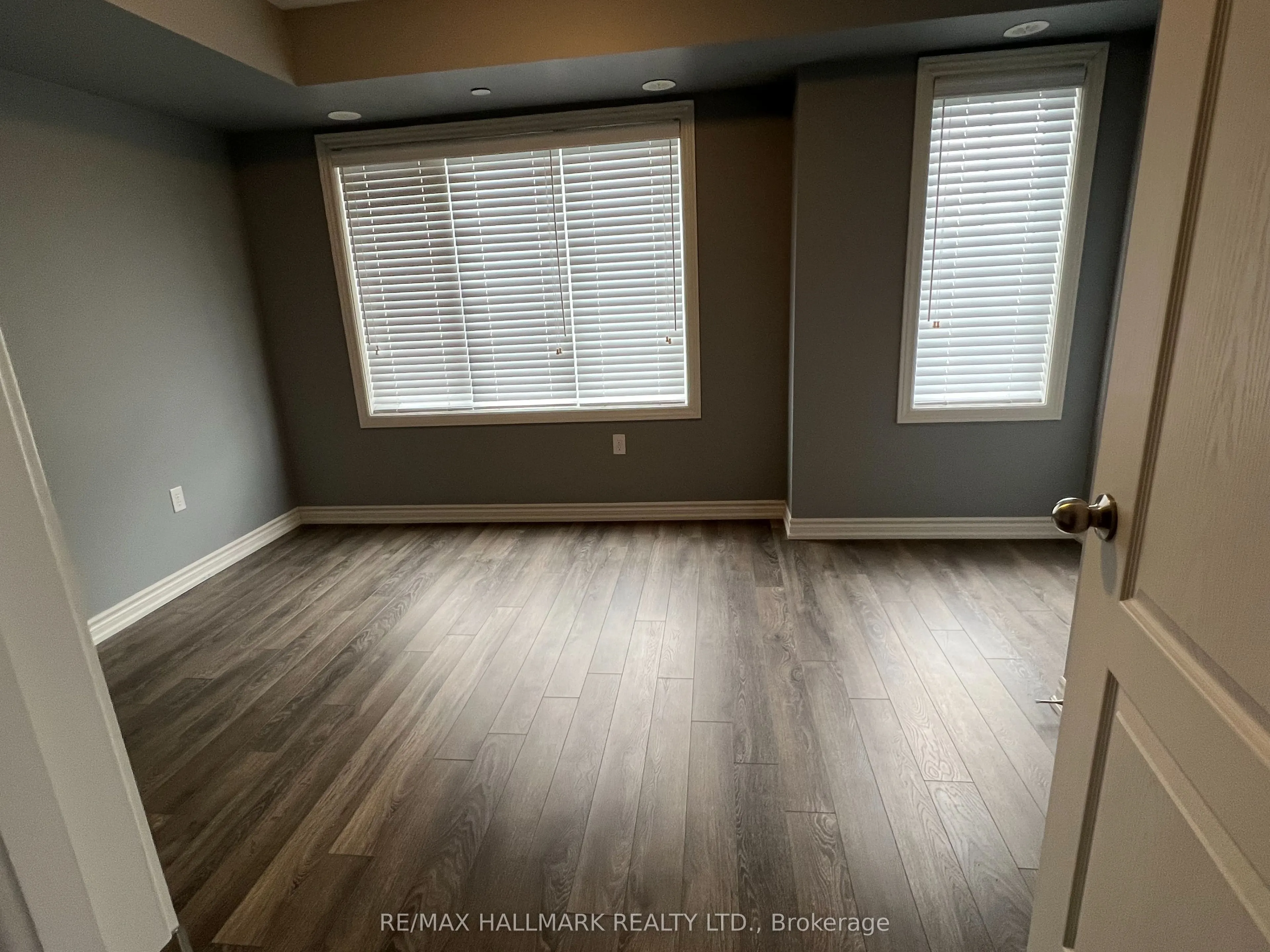 2486 Rosedrop Path