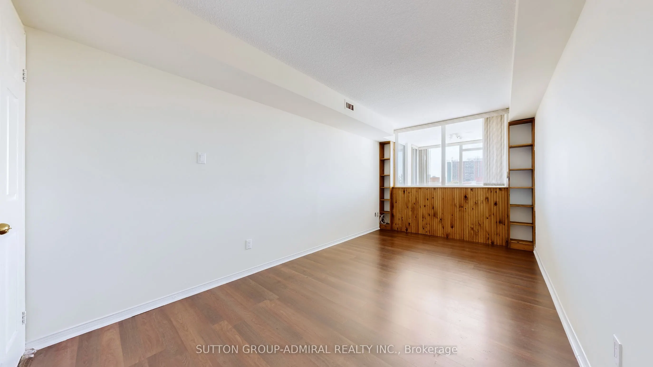 4727 Sheppard Avenue E