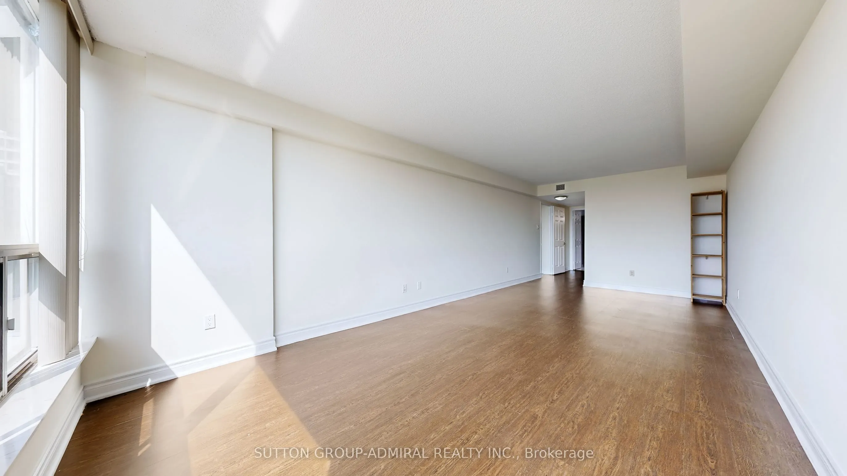 4727 Sheppard Avenue E