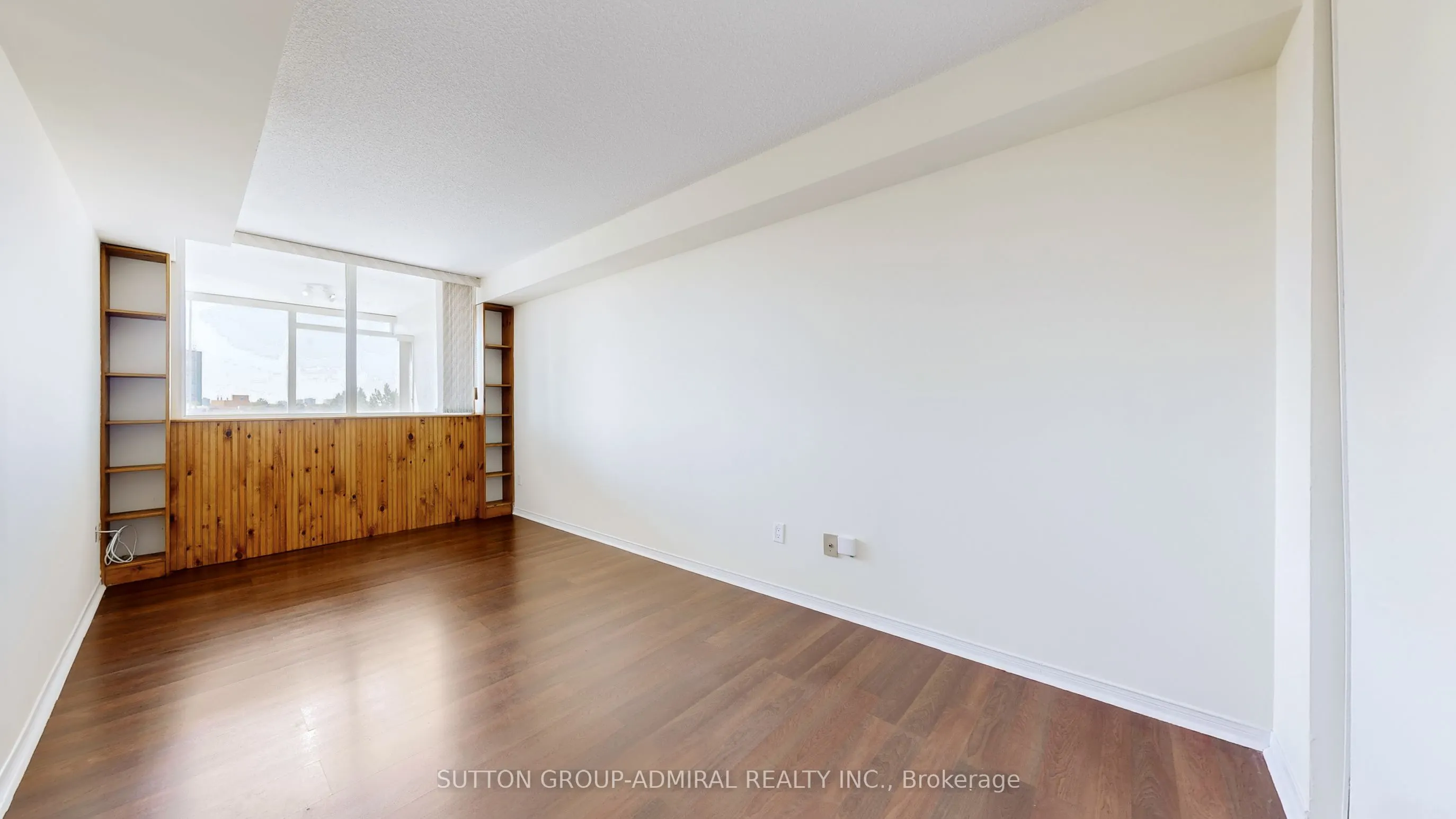 4727 Sheppard Avenue E