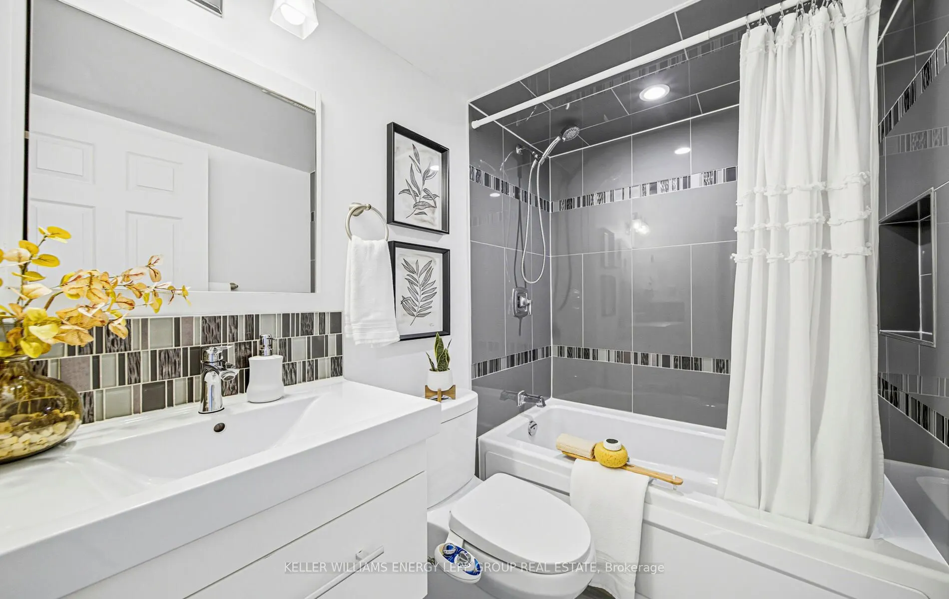 90 Ling Road, #1508