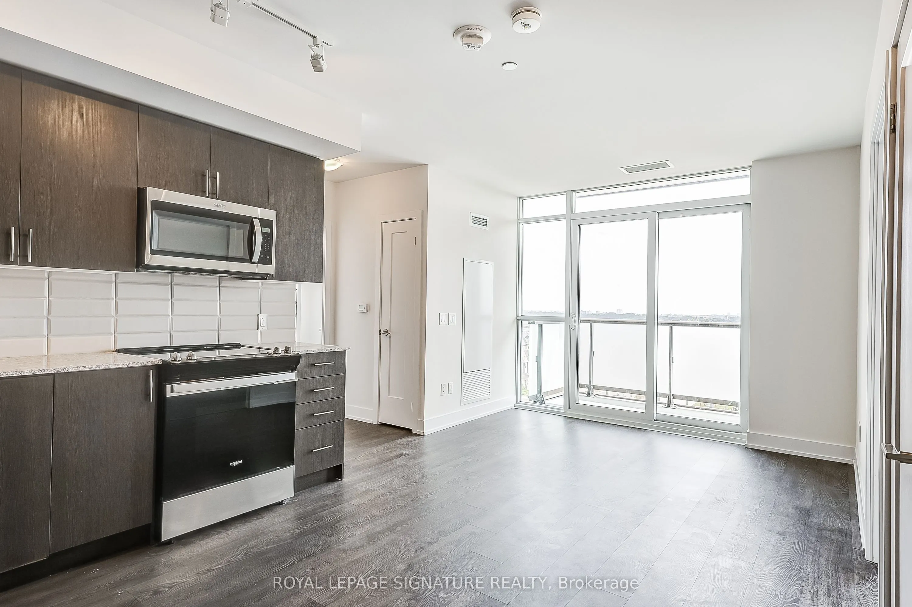 2550 Simcoe Street N, #716